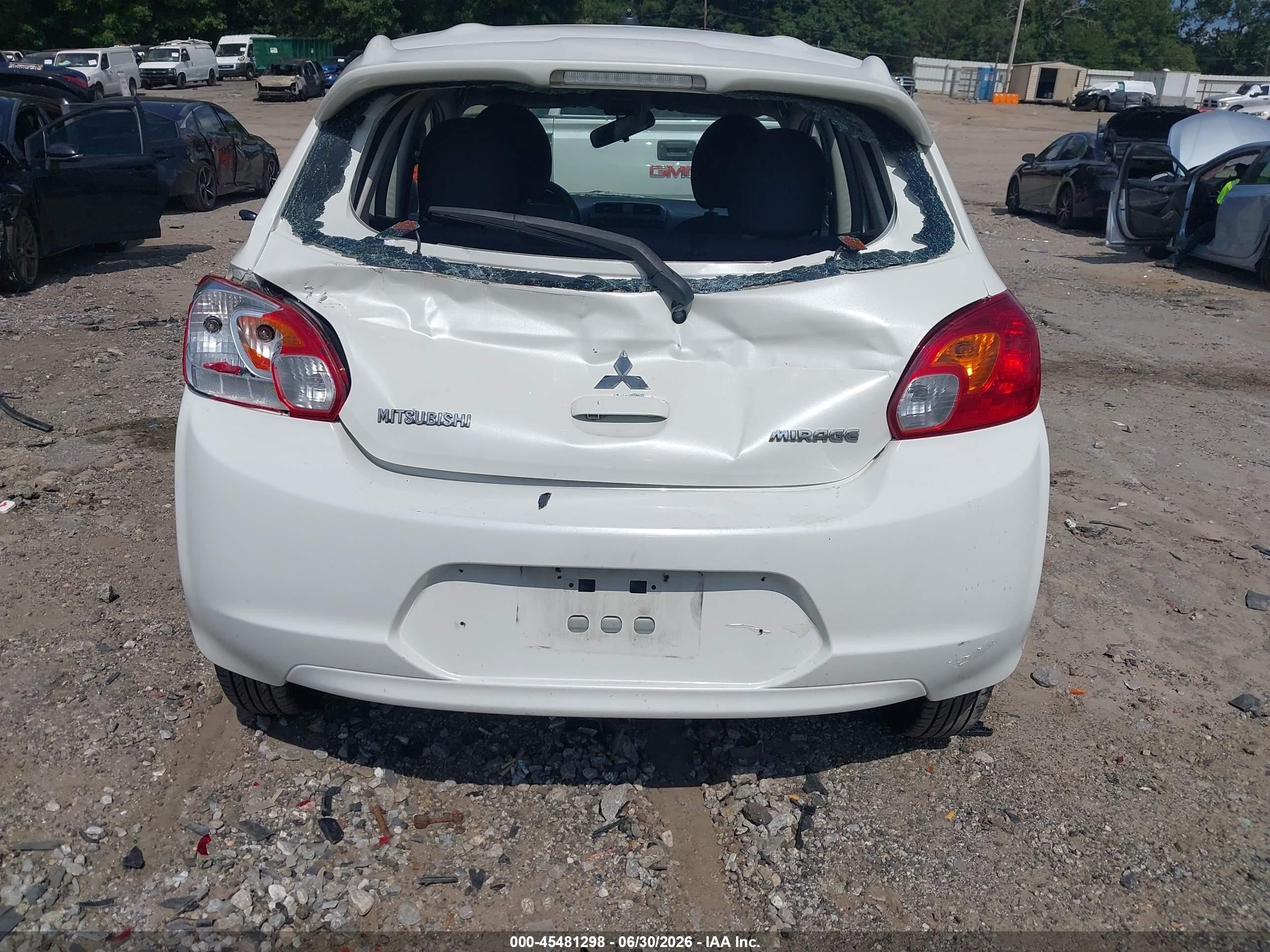 2015 Mitsubishi Mirage De White vin: ML32A3HJ4FH049073