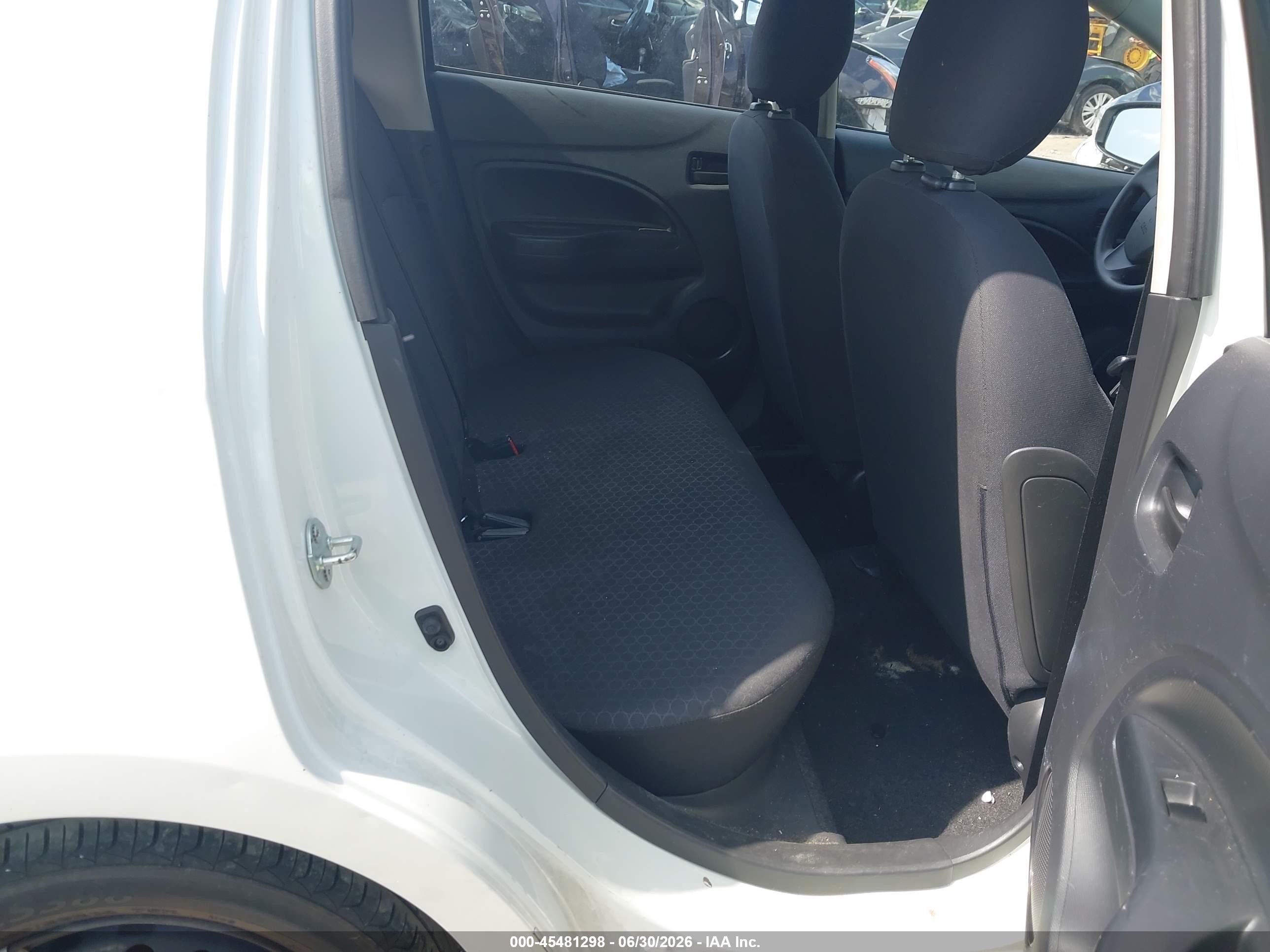 2015 Mitsubishi Mirage De White vin: ML32A3HJ4FH049073