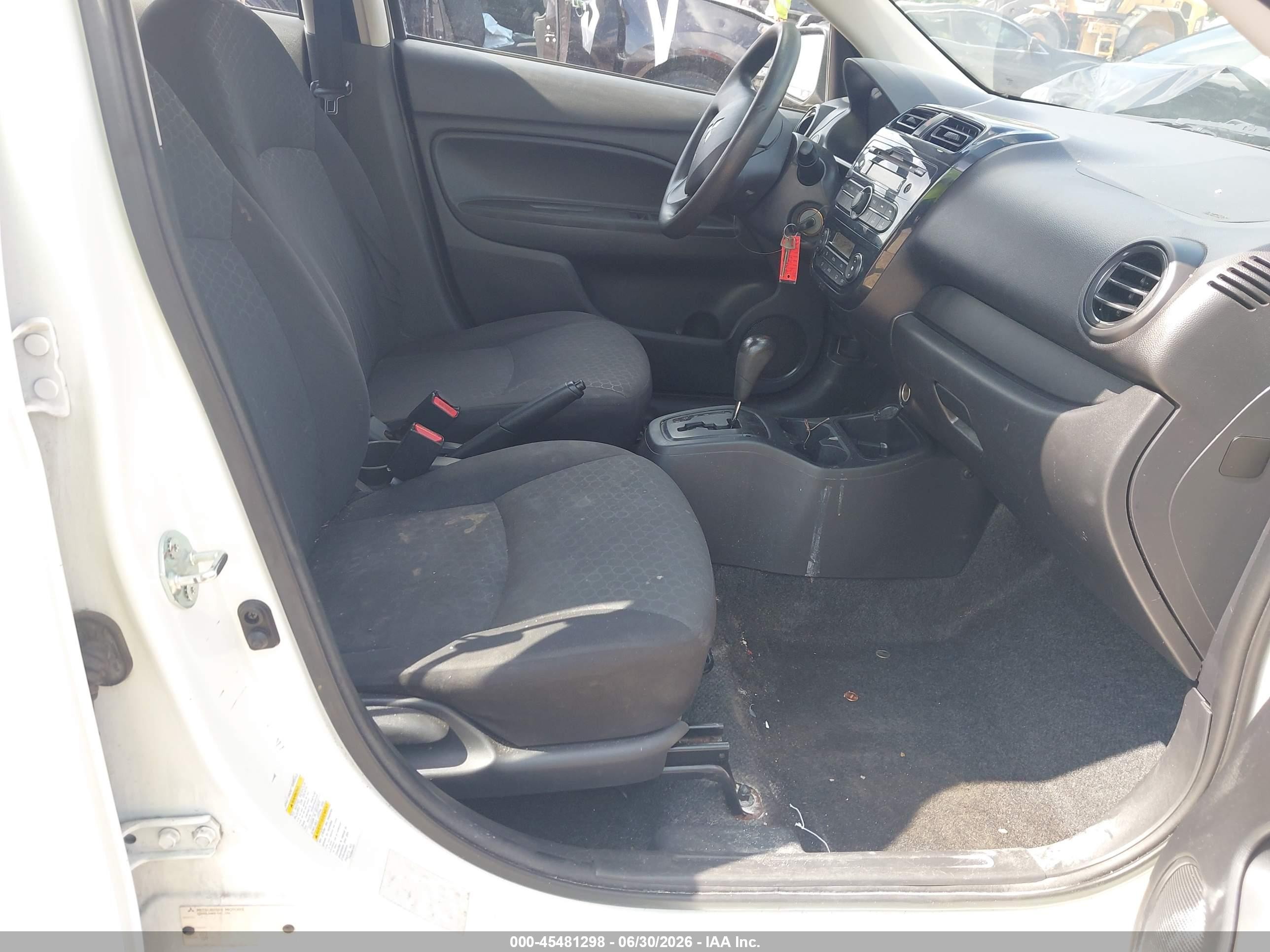 2015 Mitsubishi Mirage De White vin: ML32A3HJ4FH049073