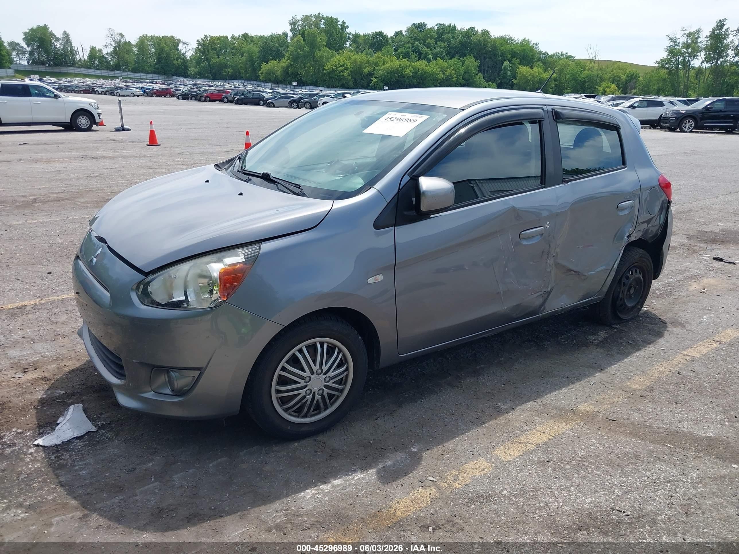 2015 Mitsubishi Mirage De Silver vin: ML32A3HJ4FH054175