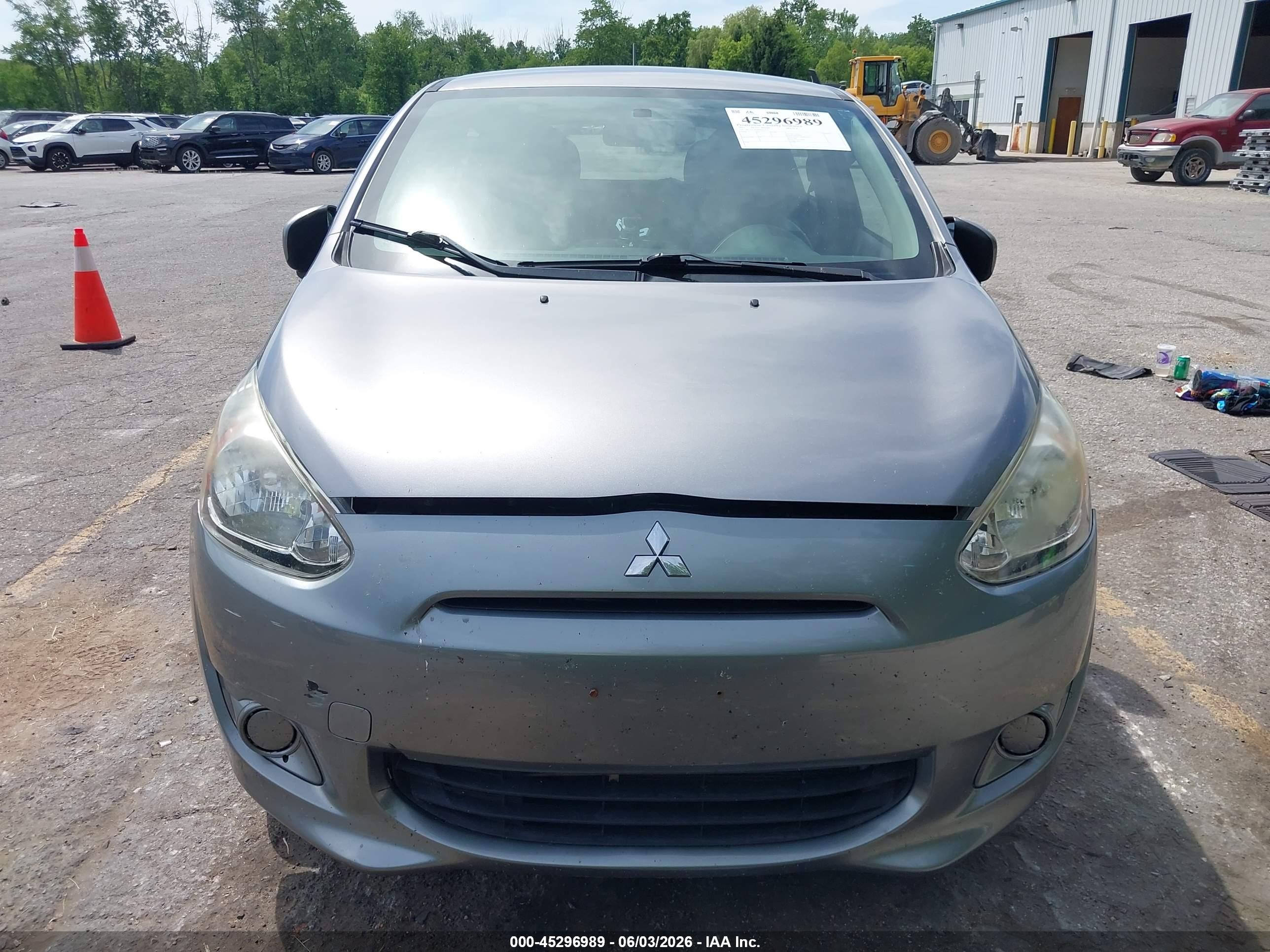 2015 Mitsubishi Mirage De Silver vin: ML32A3HJ4FH054175