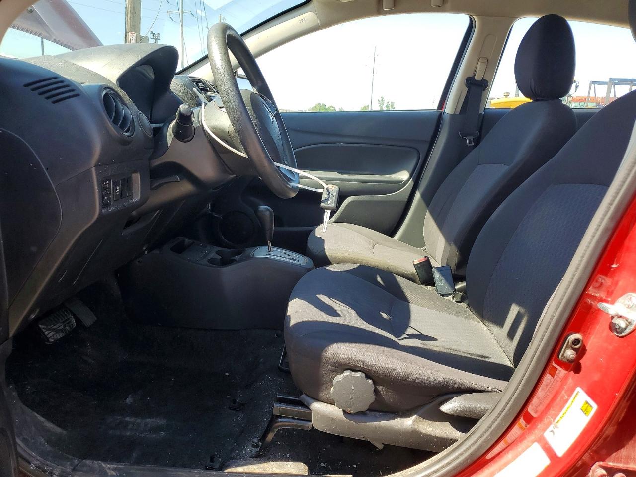 2019 Mitsubishi Mirage Es Красный vin: ML32A3HJ4KH010218