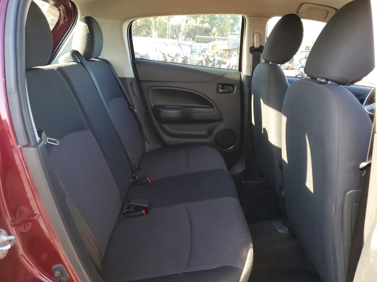 2019 Mitsubishi Mirage Es Maroon vin: ML32A3HJ4KH013717