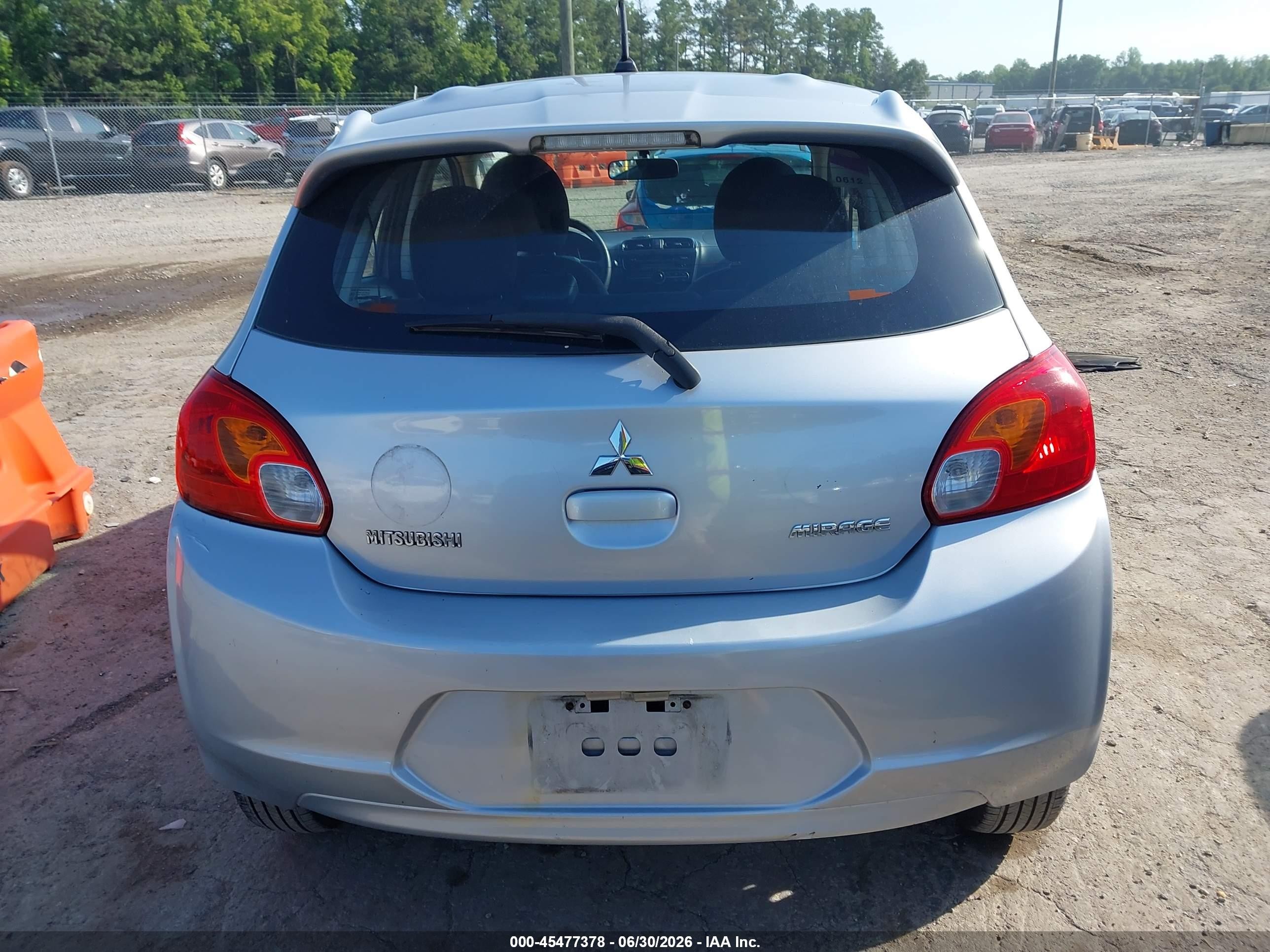 2015 Mitsubishi Mirage De Silver vin: ML32A3HJ5FH014381