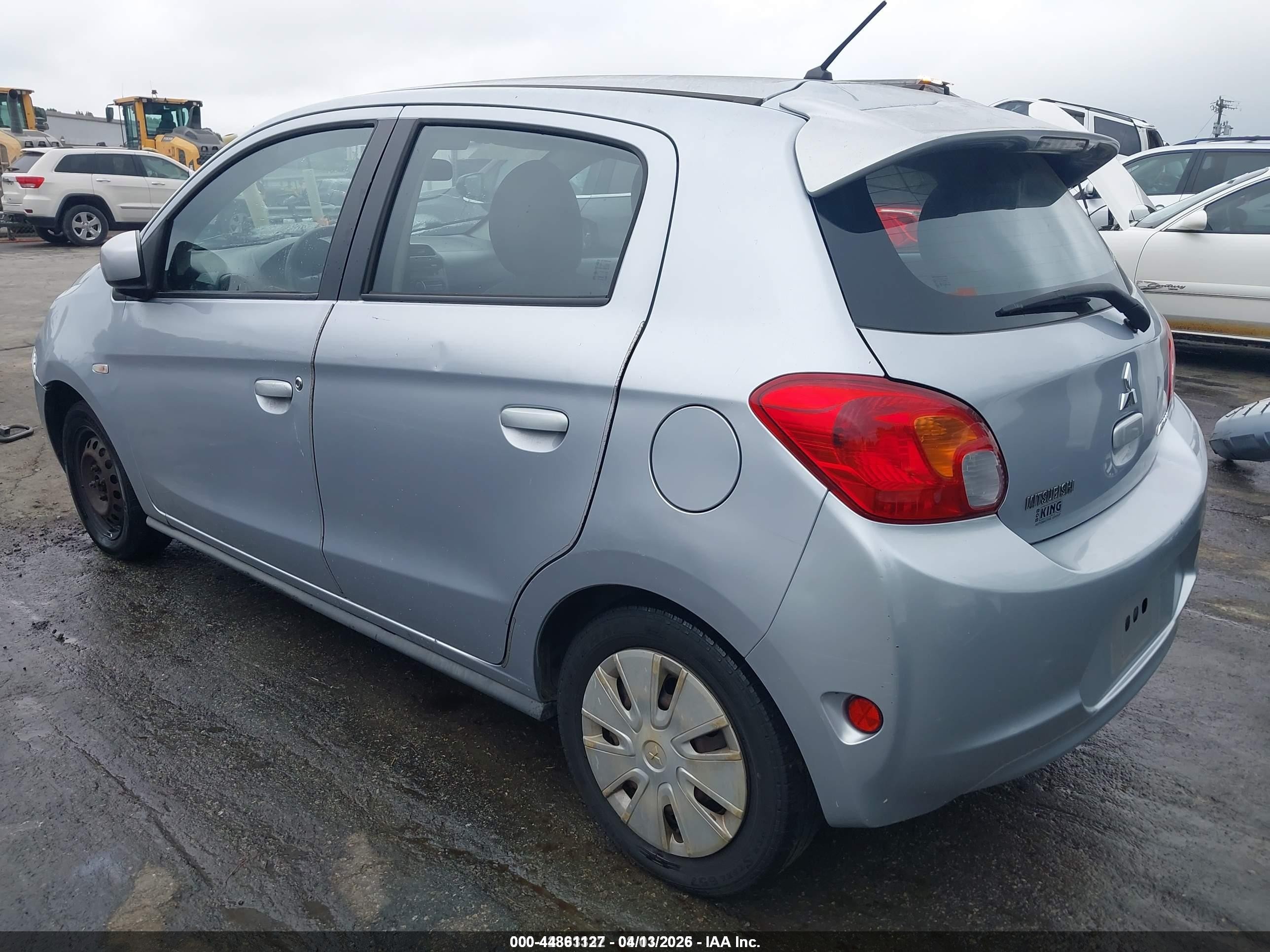 2015 Mitsubishi Mirage De/rf Silver vin: ML32A3HJ5FH058736