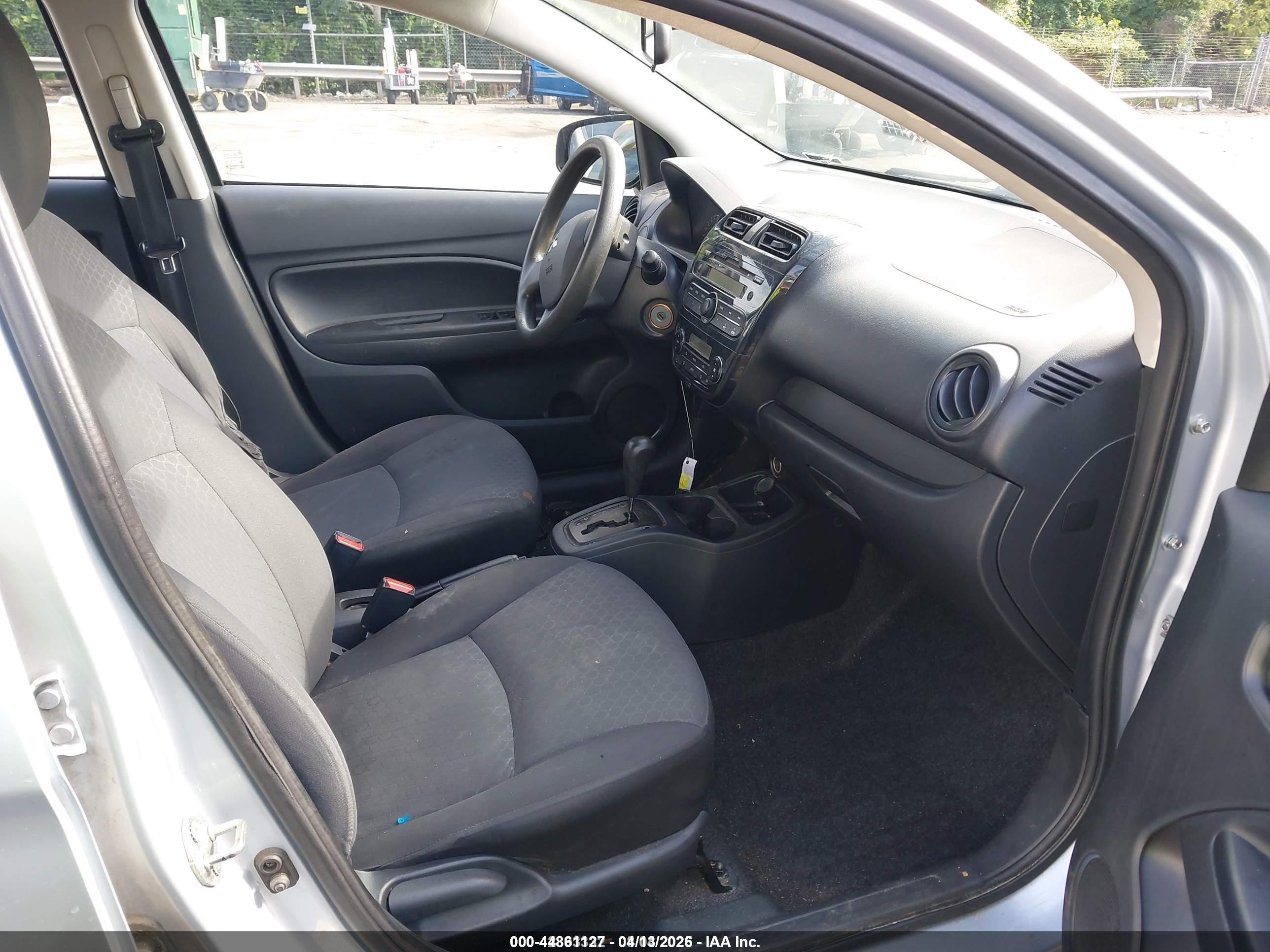 2015 Mitsubishi Mirage De/rf Silver vin: ML32A3HJ5FH058736