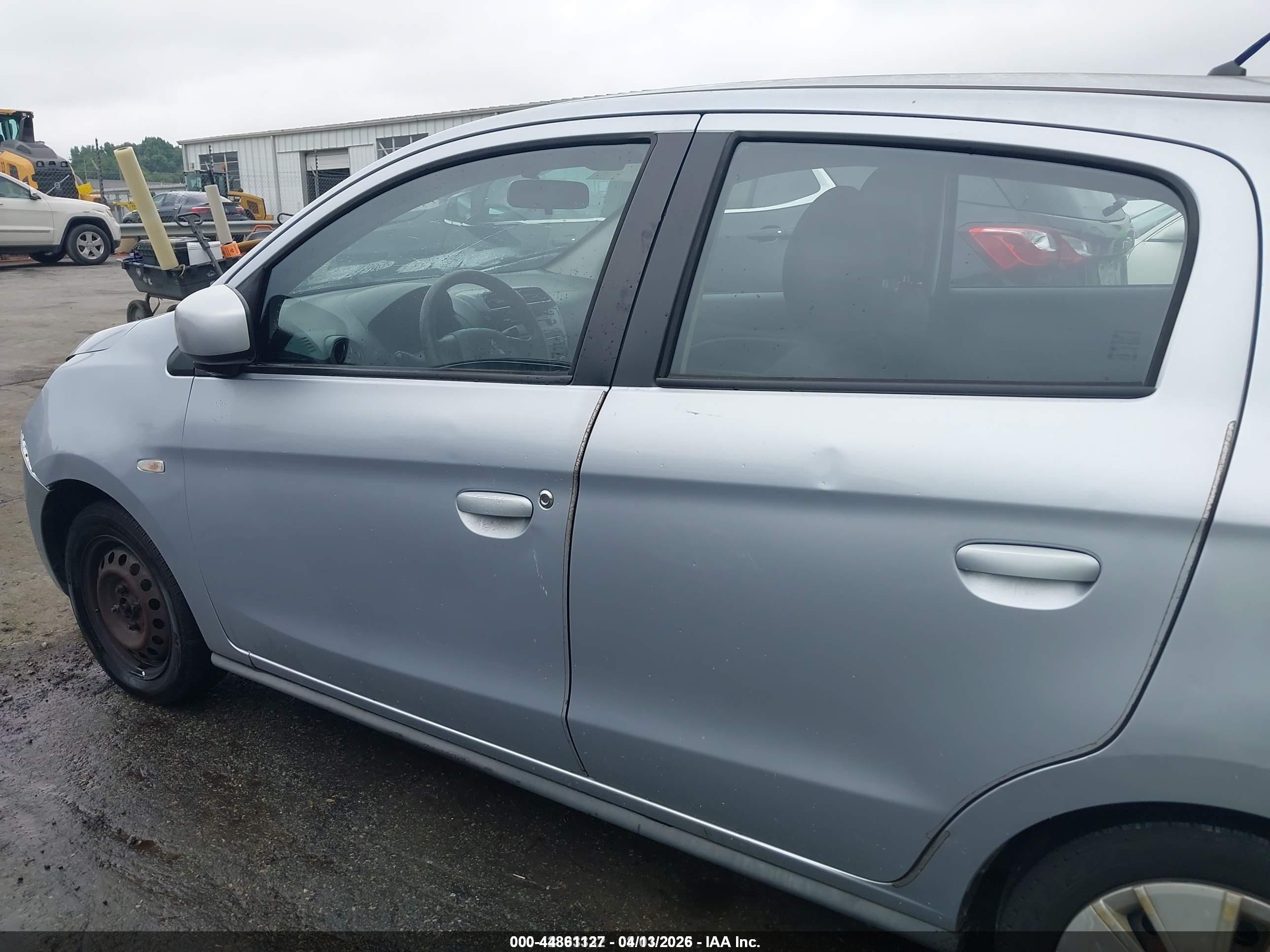 2015 Mitsubishi Mirage De/rf Silver vin: ML32A3HJ5FH058736
