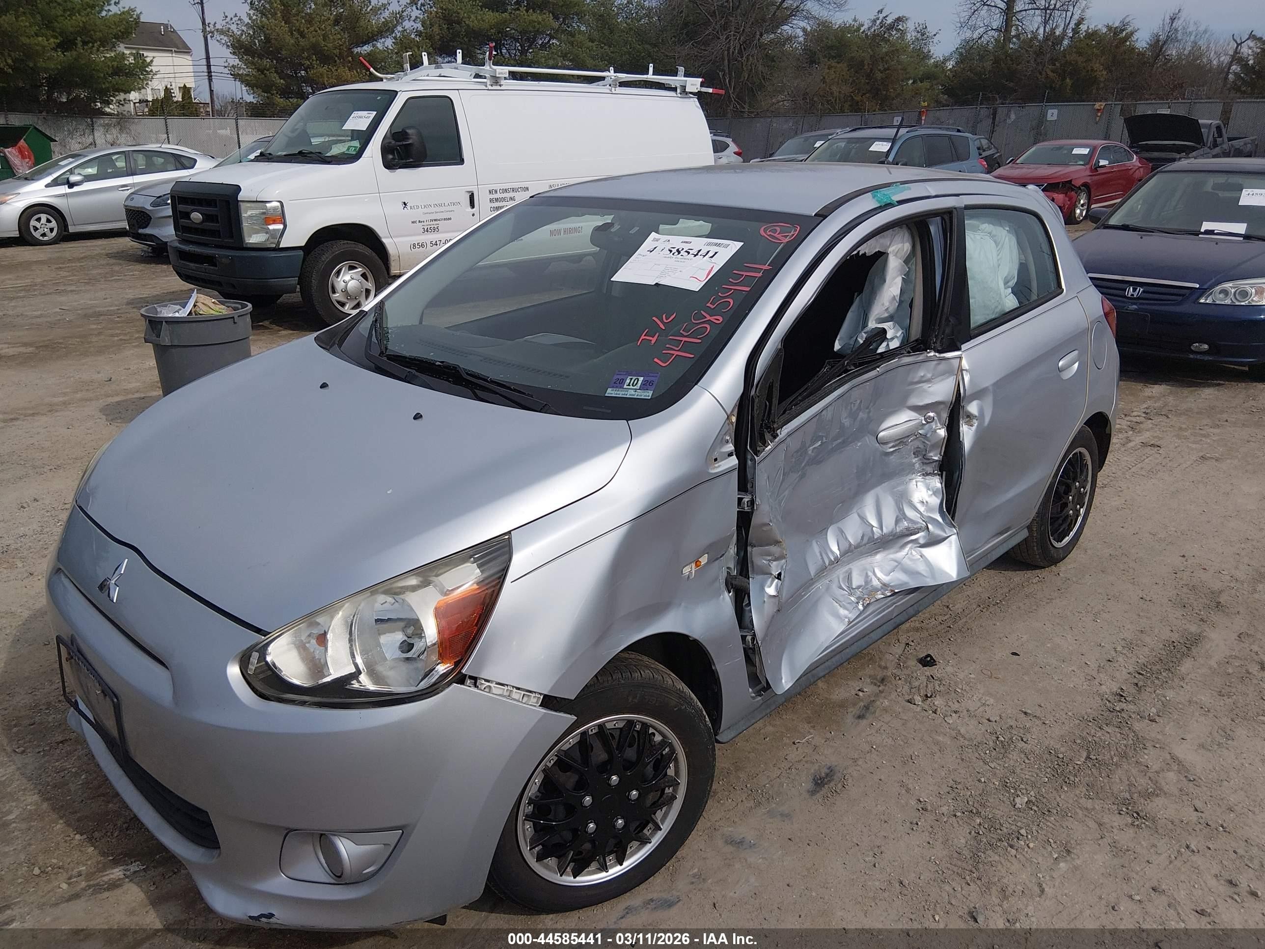 2015 Mitsubishi Mirage De Серебряный vin: ML32A3HJ6FH053304