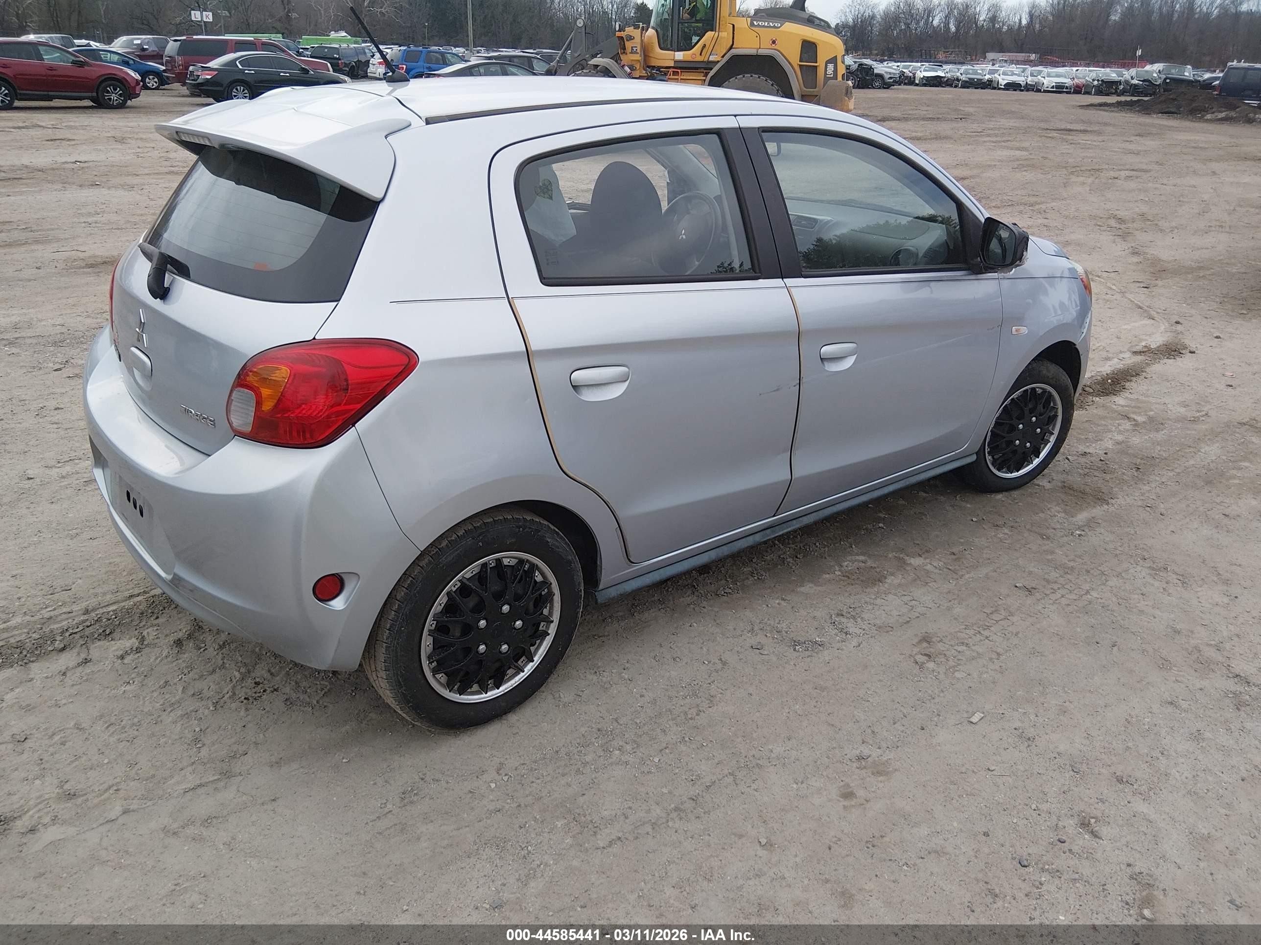 2015 Mitsubishi Mirage De Серебряный vin: ML32A3HJ6FH053304