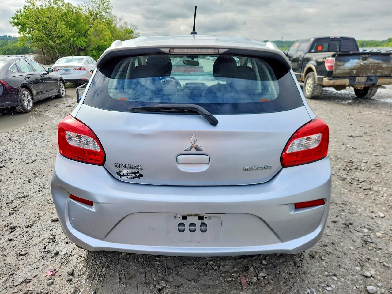 2017 Mitsubishi Mirage Es Silver vin: ML32A3HJ6HH006180