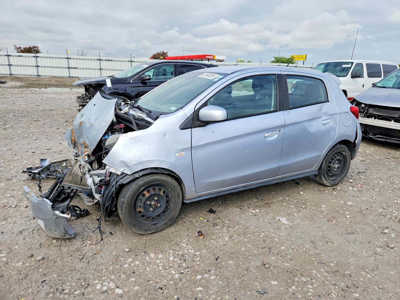 2017 Mitsubishi Mirage Es Silver vin: ML32A3HJ6HH006180