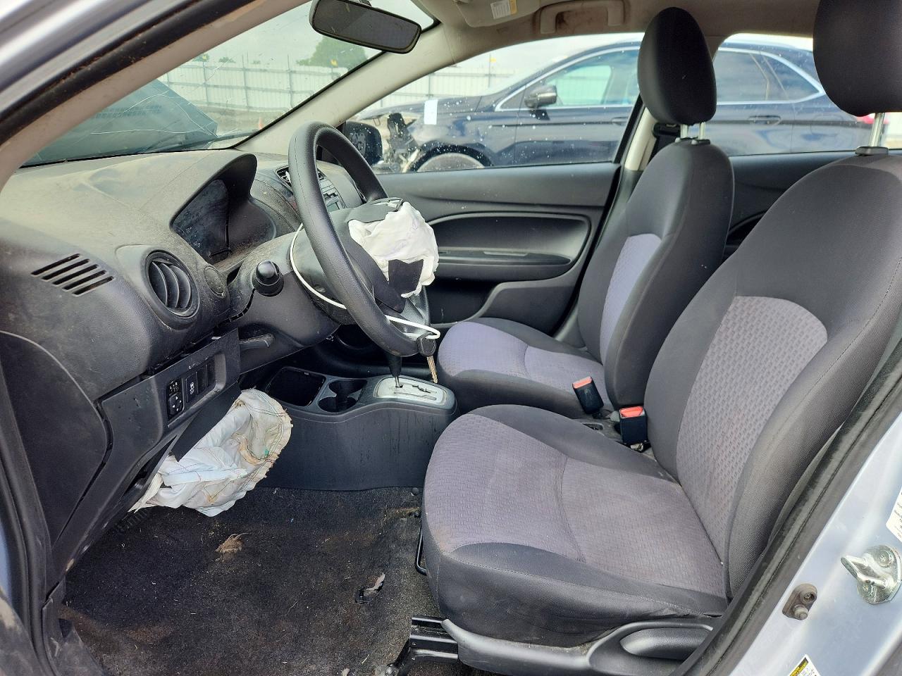 2017 Mitsubishi Mirage Es Silver vin: ML32A3HJ6HH006180