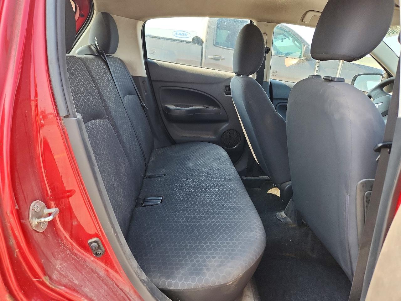 2015 Mitsubishi Mirage De Red vin: ML32A3HJ7FH048662