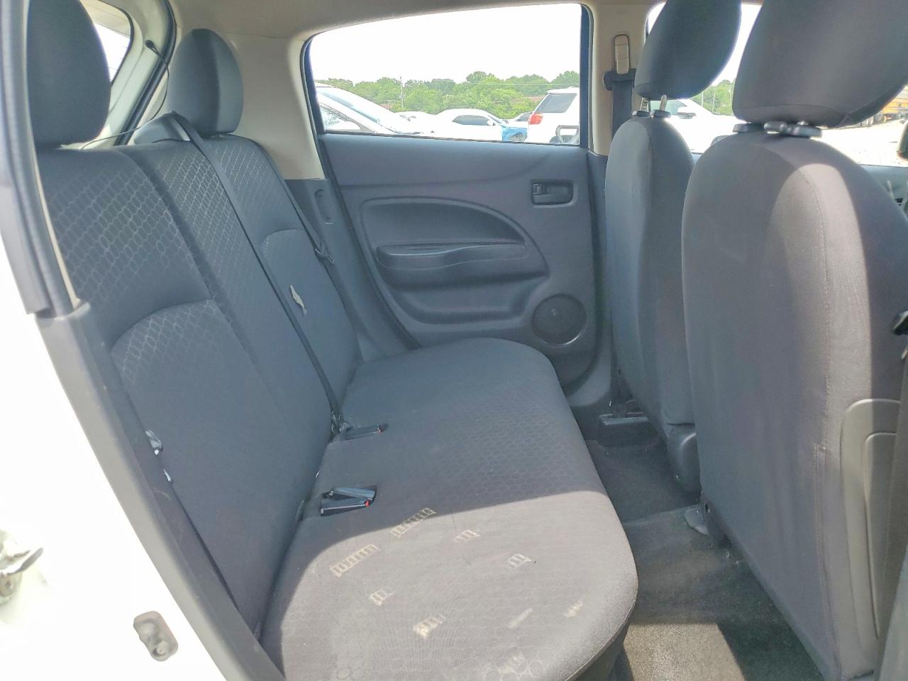 2015 Mitsubishi Mirage De White vin: ML32A3HJ8FH004587