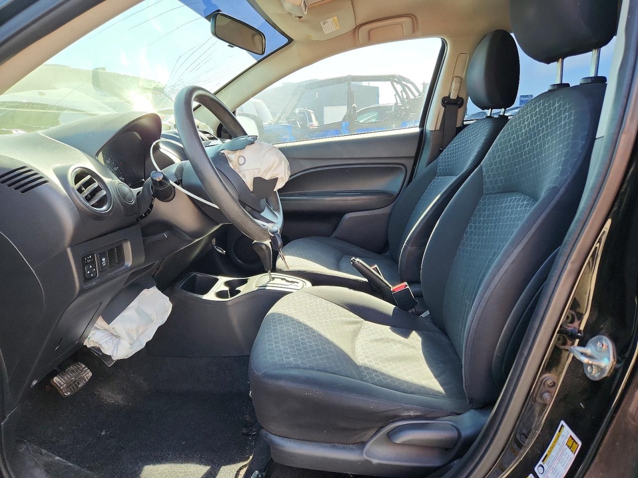 2015 Mitsubishi Mirage De Black vin: ML32A3HJ8FH011779