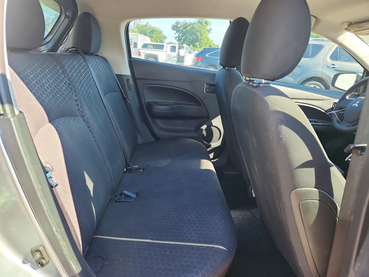 2015 Mitsubishi Mirage De Silver vin: ML32A3HJ9FH035265
