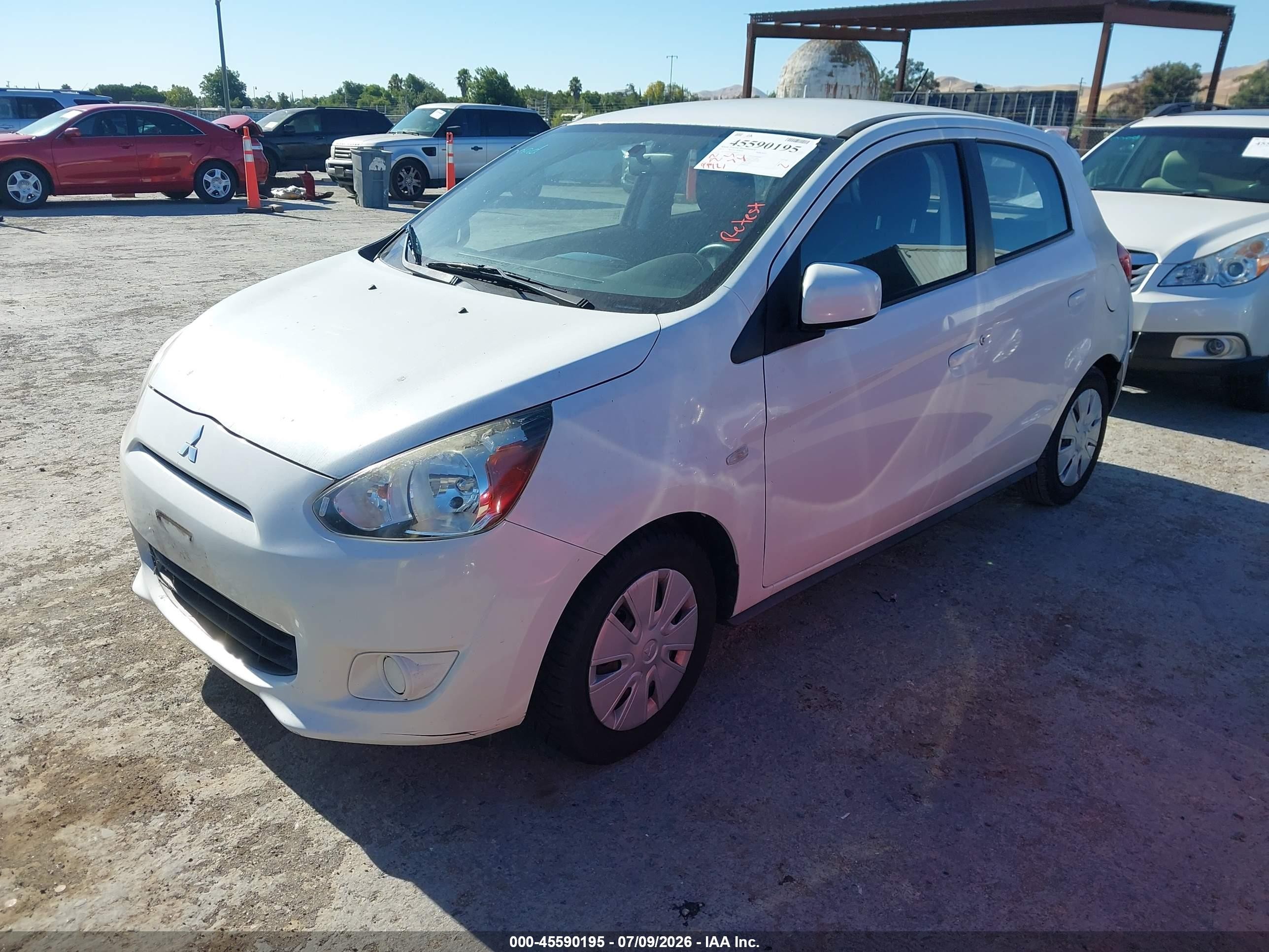 2015 Mitsubishi Mirage De White vin: ML32A3HJ9FH040529
