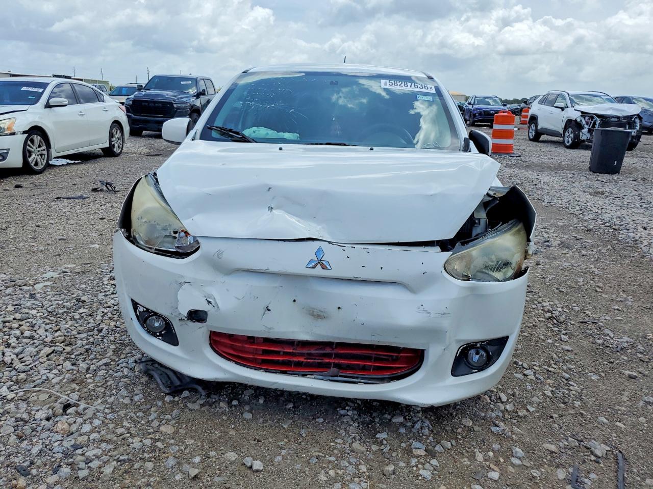 2015 Mitsubishi Mirage De White vin: ML32A3HJ9FH041874