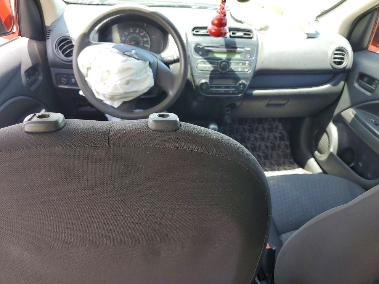 2015 Mitsubishi Mirage De White vin: ML32A3HJ9FH041874