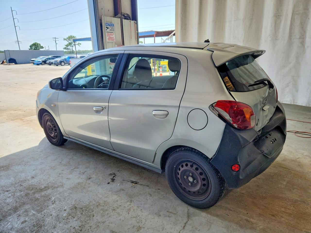 2015 Mitsubishi Mirage De Silver vin: ML32A3HJ9FH047772