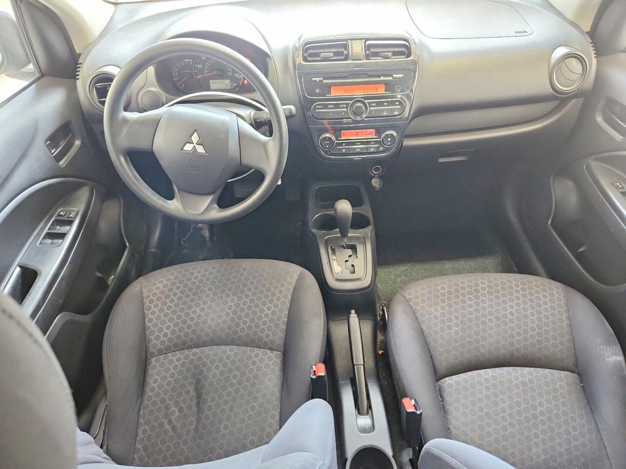 2015 Mitsubishi Mirage De Silver vin: ML32A3HJ9FH047772