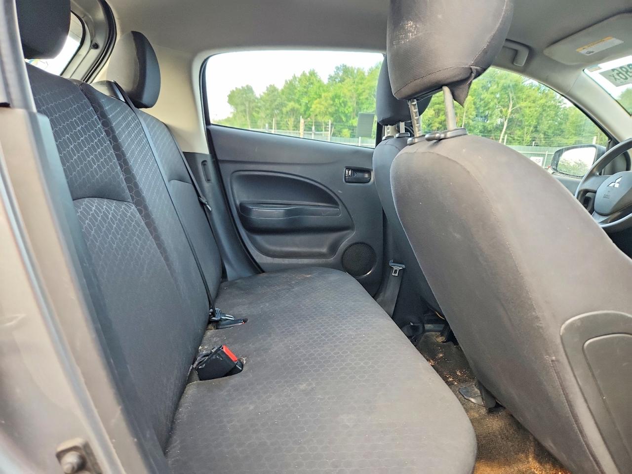 2015 Mitsubishi Mirage De Silver vin: ML32A3HJ9FH055290