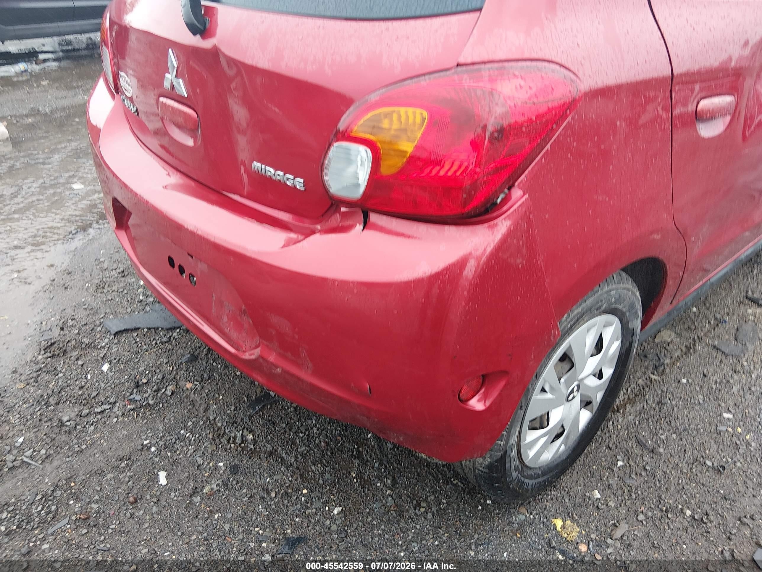 2015 Mitsubishi Mirage De Red vin: ML32A3HJXFH007510