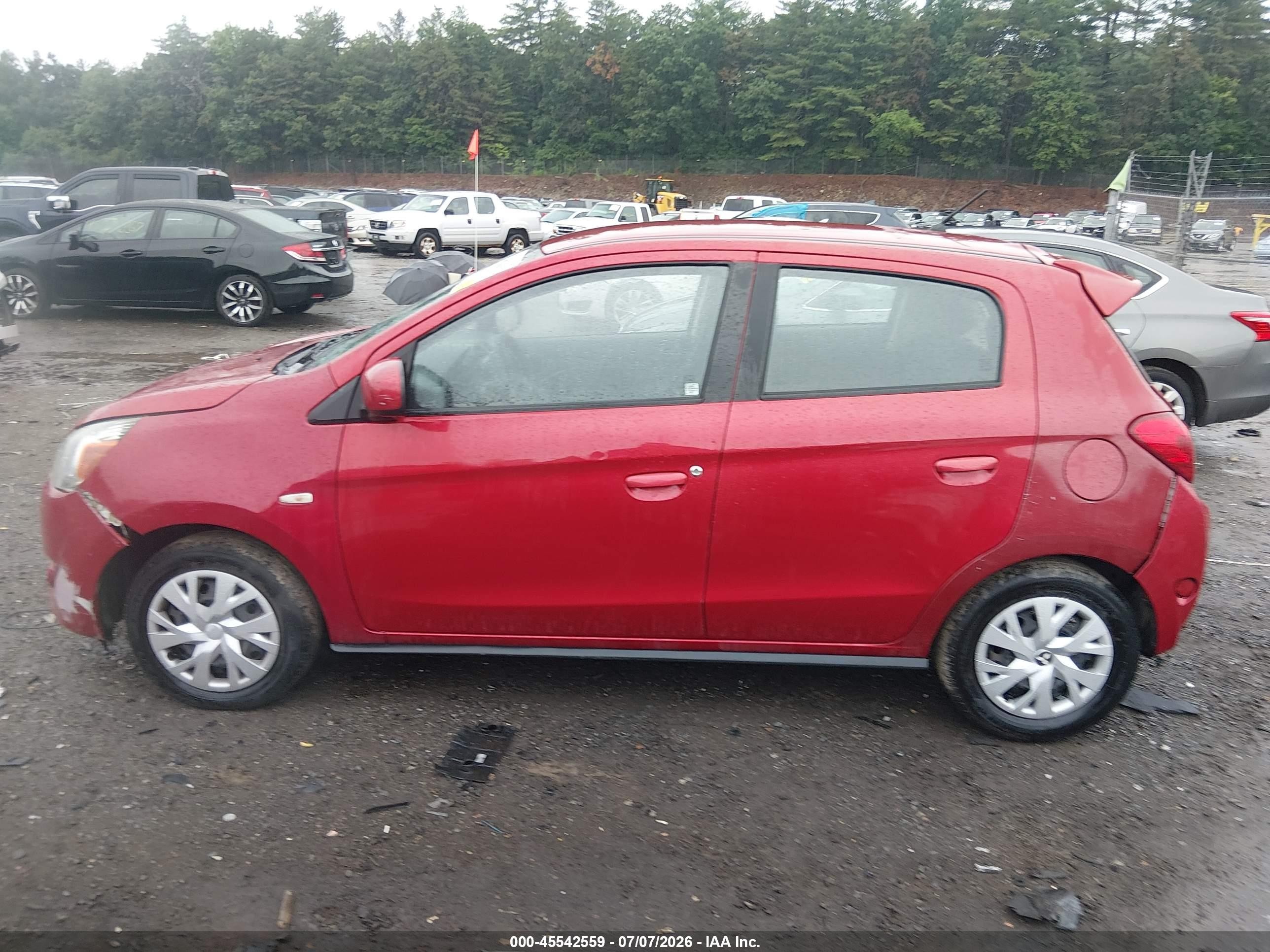 2015 Mitsubishi Mirage De Red vin: ML32A3HJXFH007510