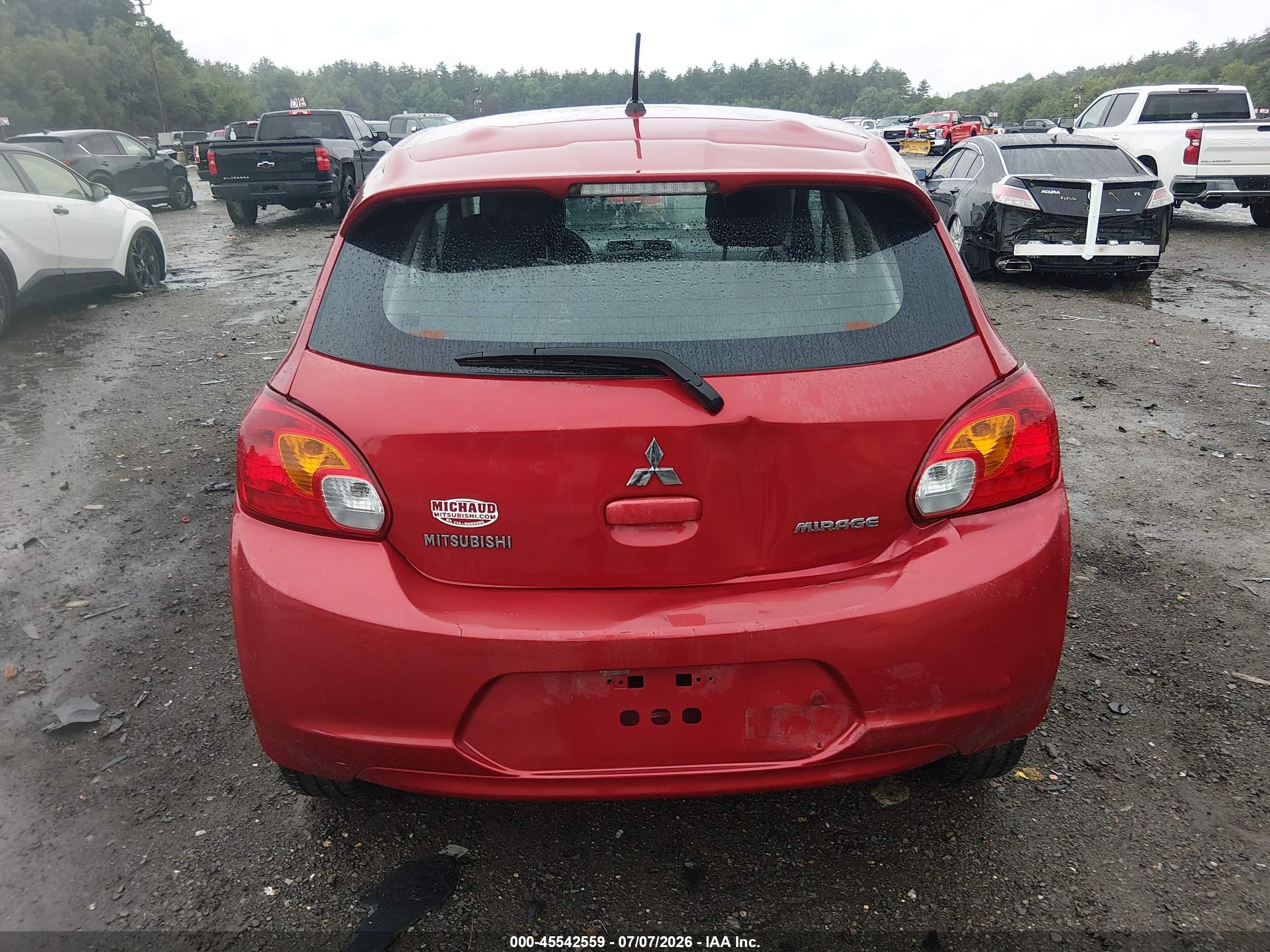 2015 Mitsubishi Mirage De Red vin: ML32A3HJXFH007510