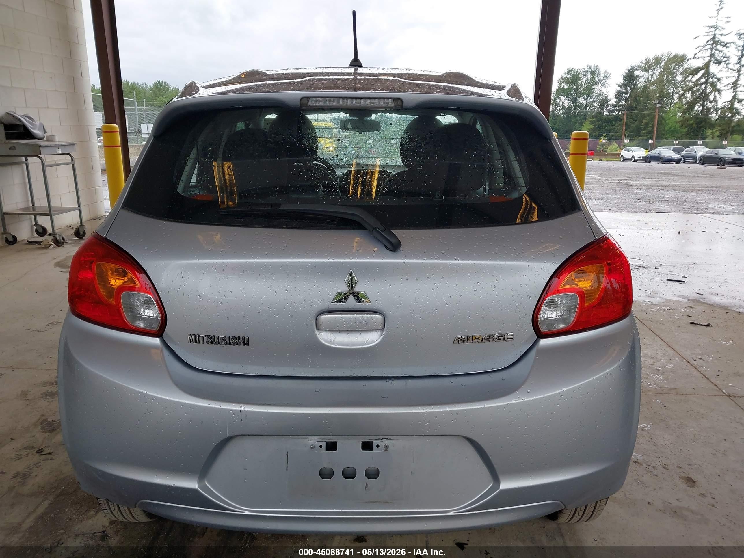 2015 Mitsubishi Mirage De Silver vin: ML32A3HJXFH040121
