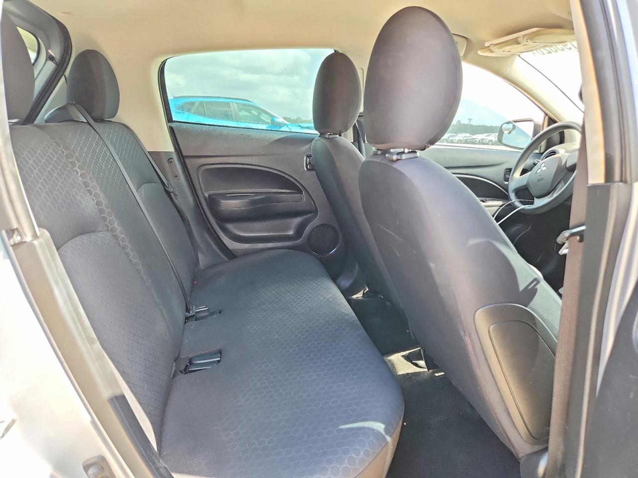 2015 Mitsubishi Mirage De Silver vin: ML32A3HJXFH056187