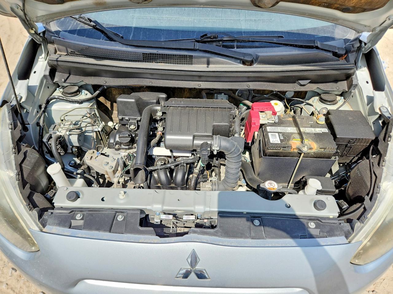 2015 Mitsubishi Mirage De Silver vin: ML32A3HJXFH056187