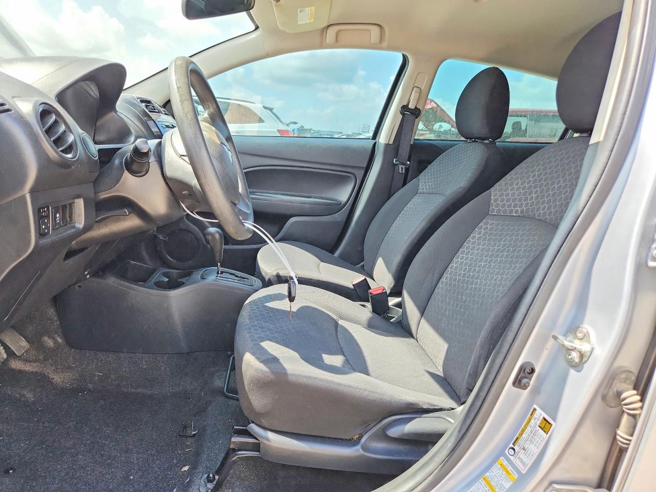 2015 Mitsubishi Mirage De Silver vin: ML32A3HJXFH056187