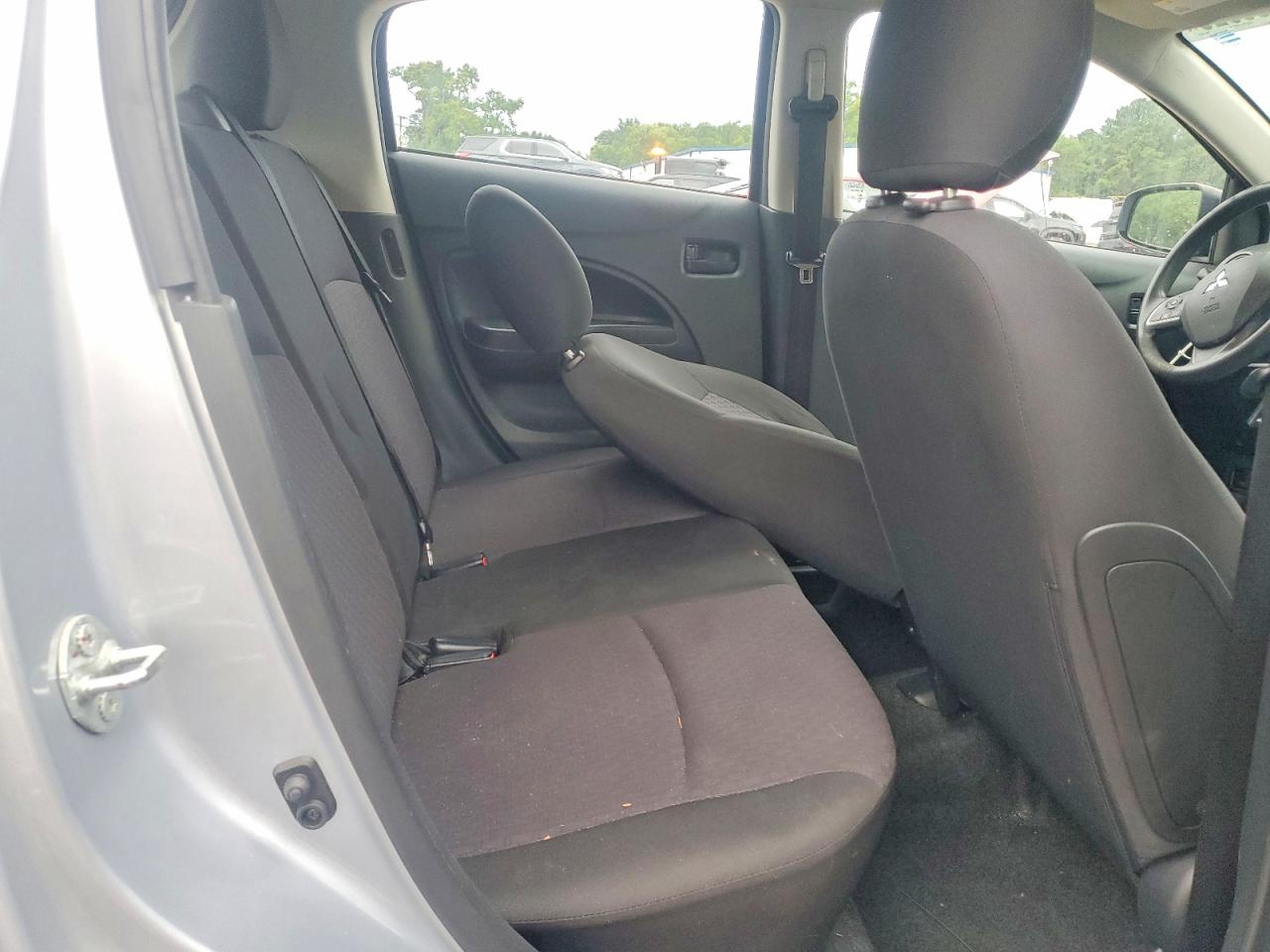 2020 Mitsubishi Mirage Es Silver vin: ML32A3HJXLH008829