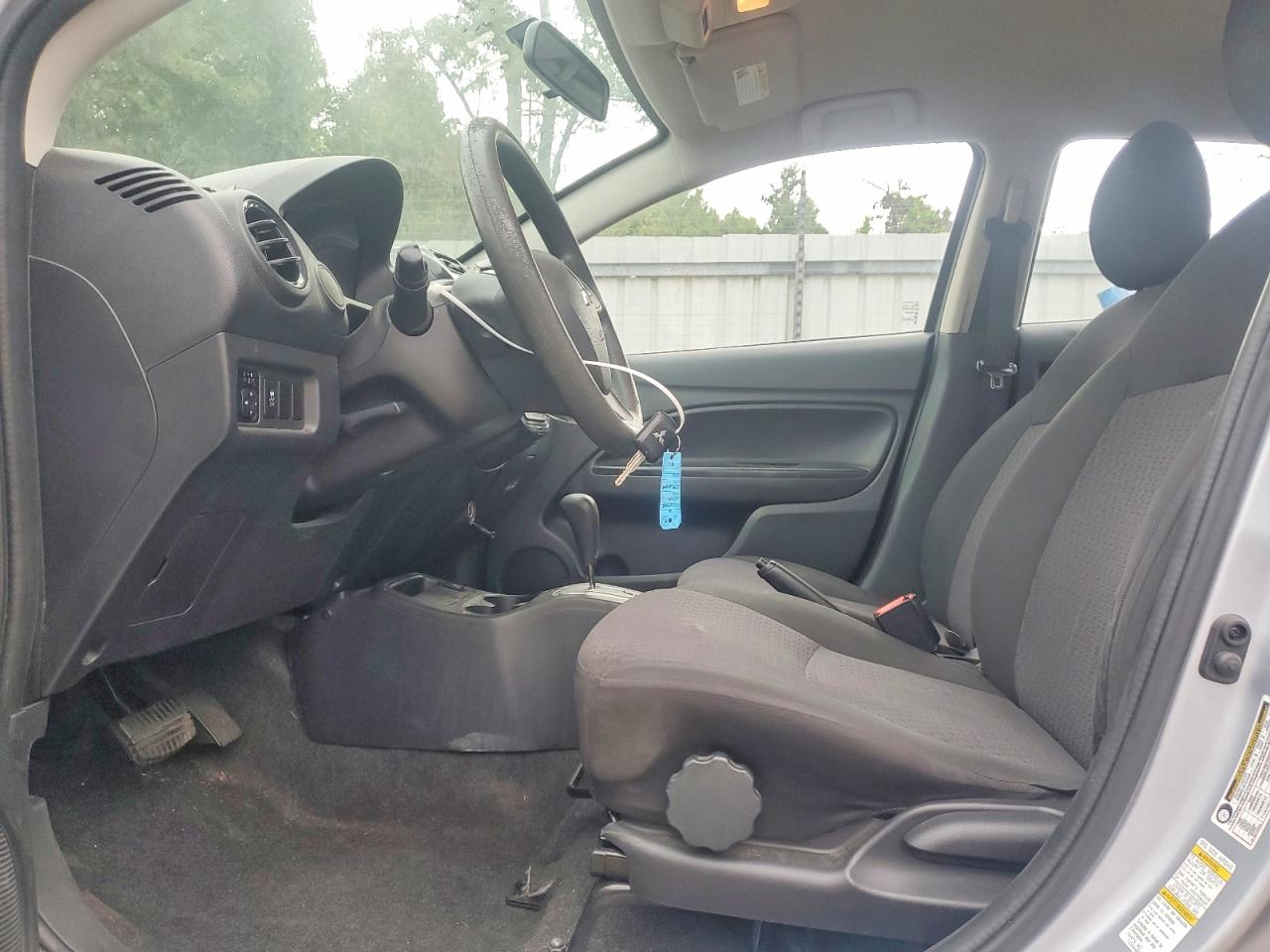 2020 Mitsubishi Mirage Es Silver vin: ML32A3HJXLH008829