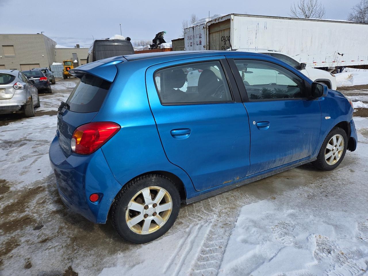 2014 Mitsubishi Mirage Es Blue vin: ML32A4HJ2EH009823