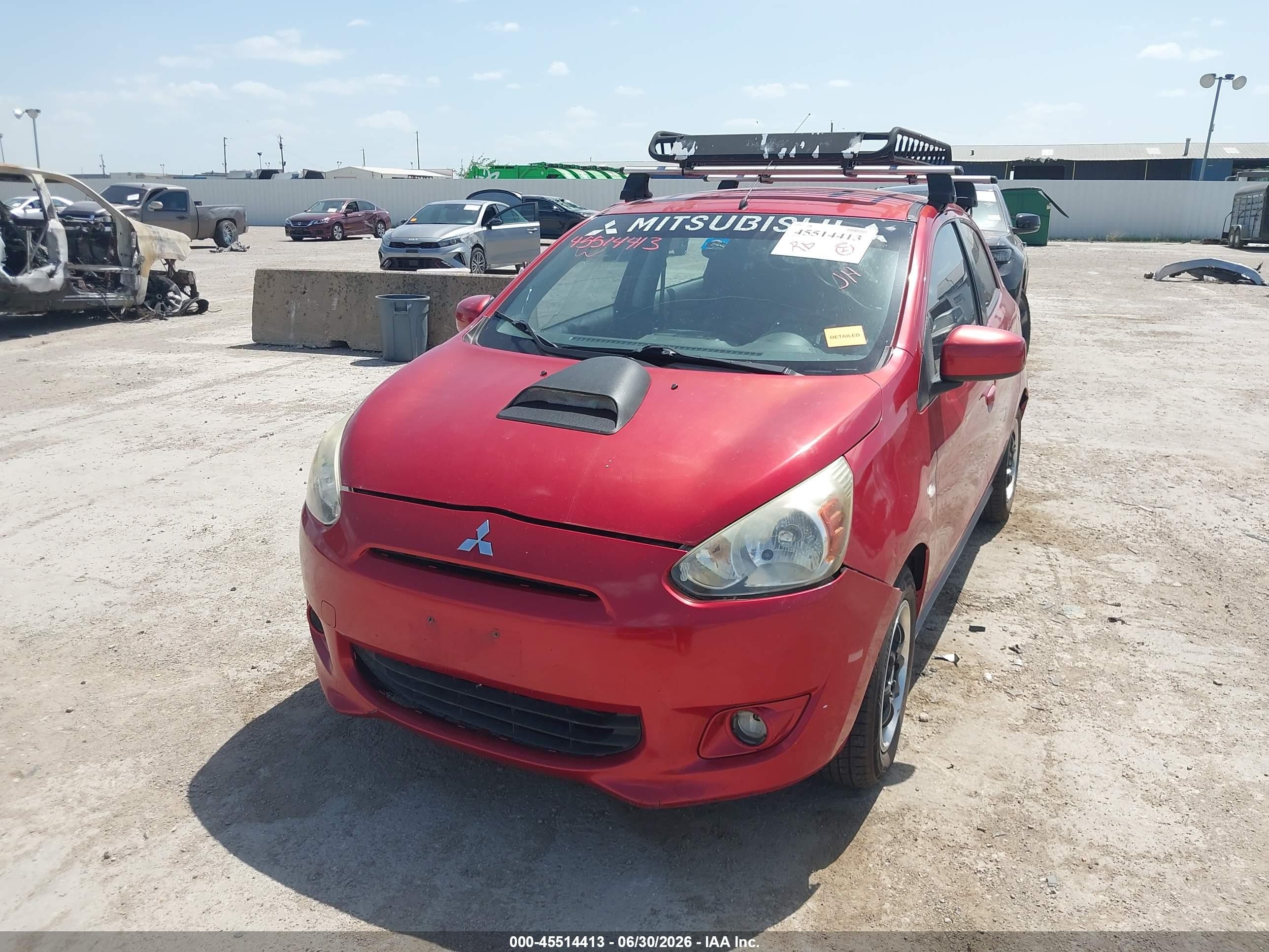 2014 Mitsubishi Mirage Es Красный vin: ML32A4HJ2EH017985