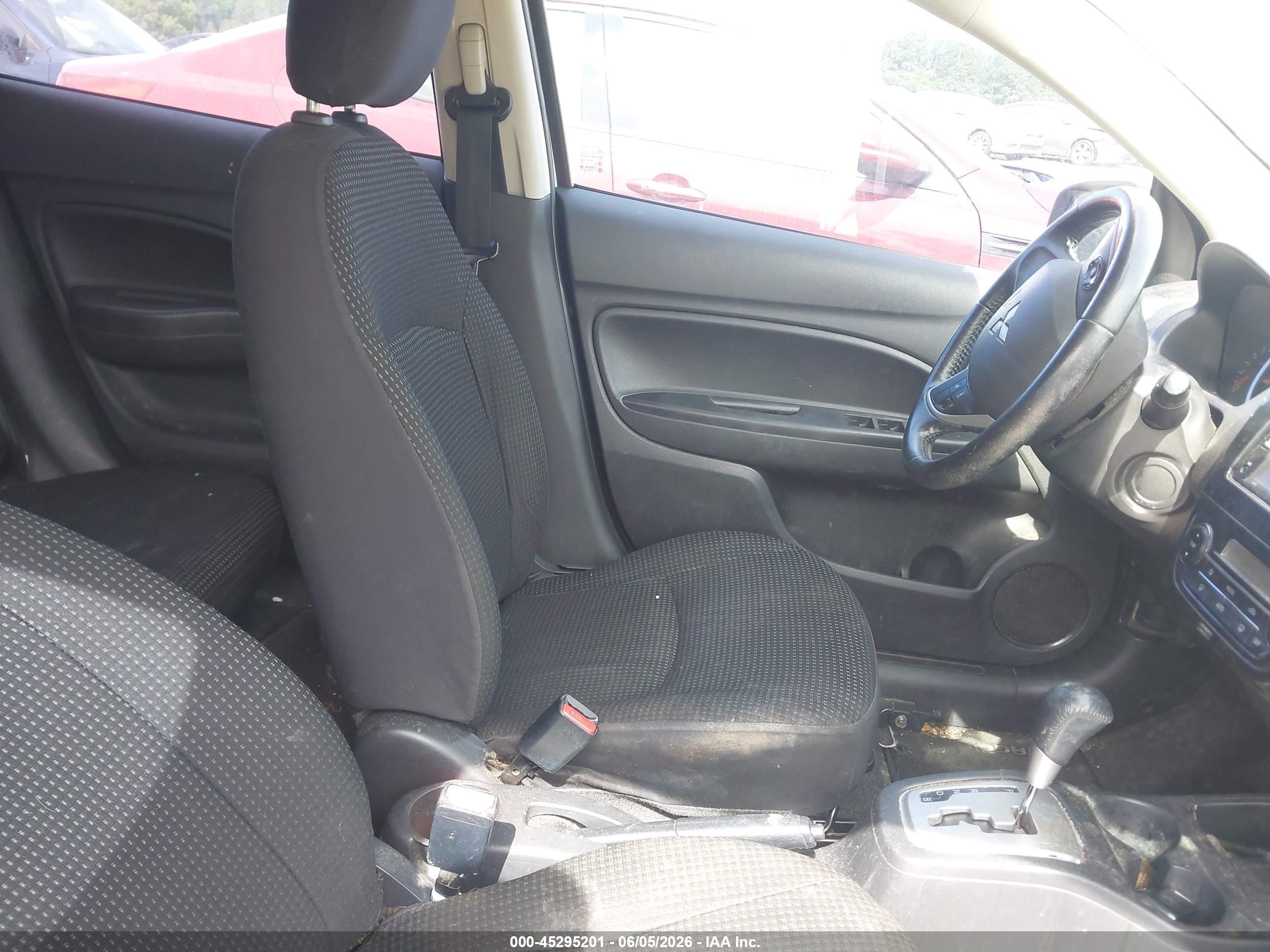 2015 Mitsubishi Mirage Es White vin: ML32A4HJ2FH041219