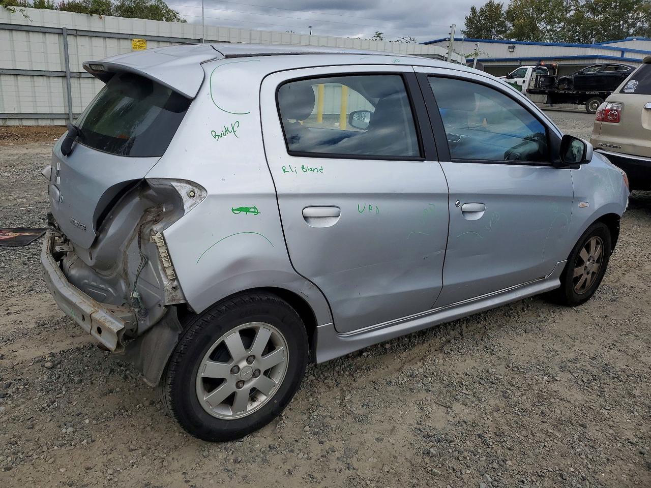 2014 Mitsubishi Mirage Es Серебряный vin: ML32A4HJ3EH007241