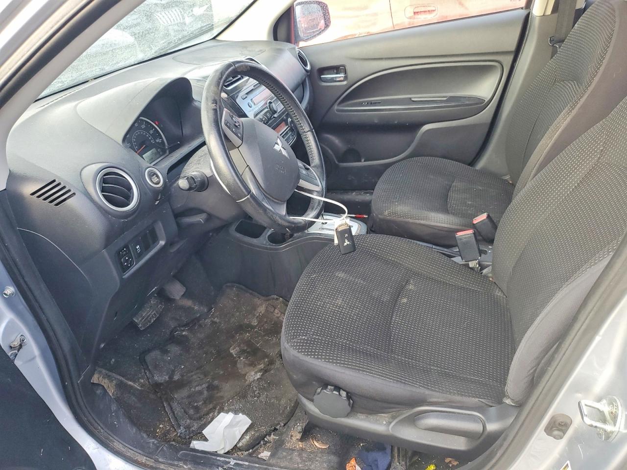 2015 Mitsubishi Mirage Es Silver vin: ML32A4HJ3FH049636
