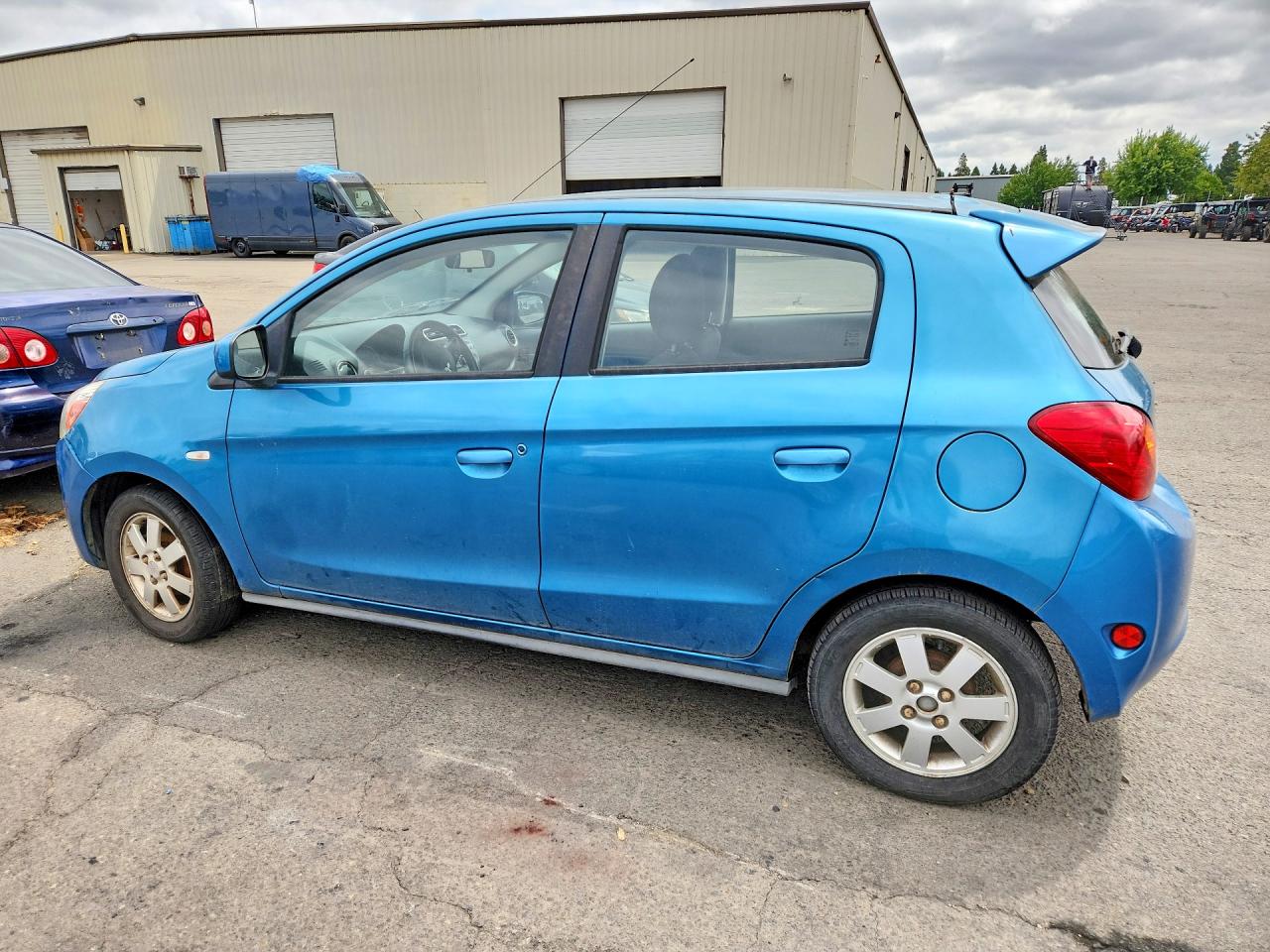2014 Mitsubishi Mirage Es Blue vin: ML32A4HJ4EH007054