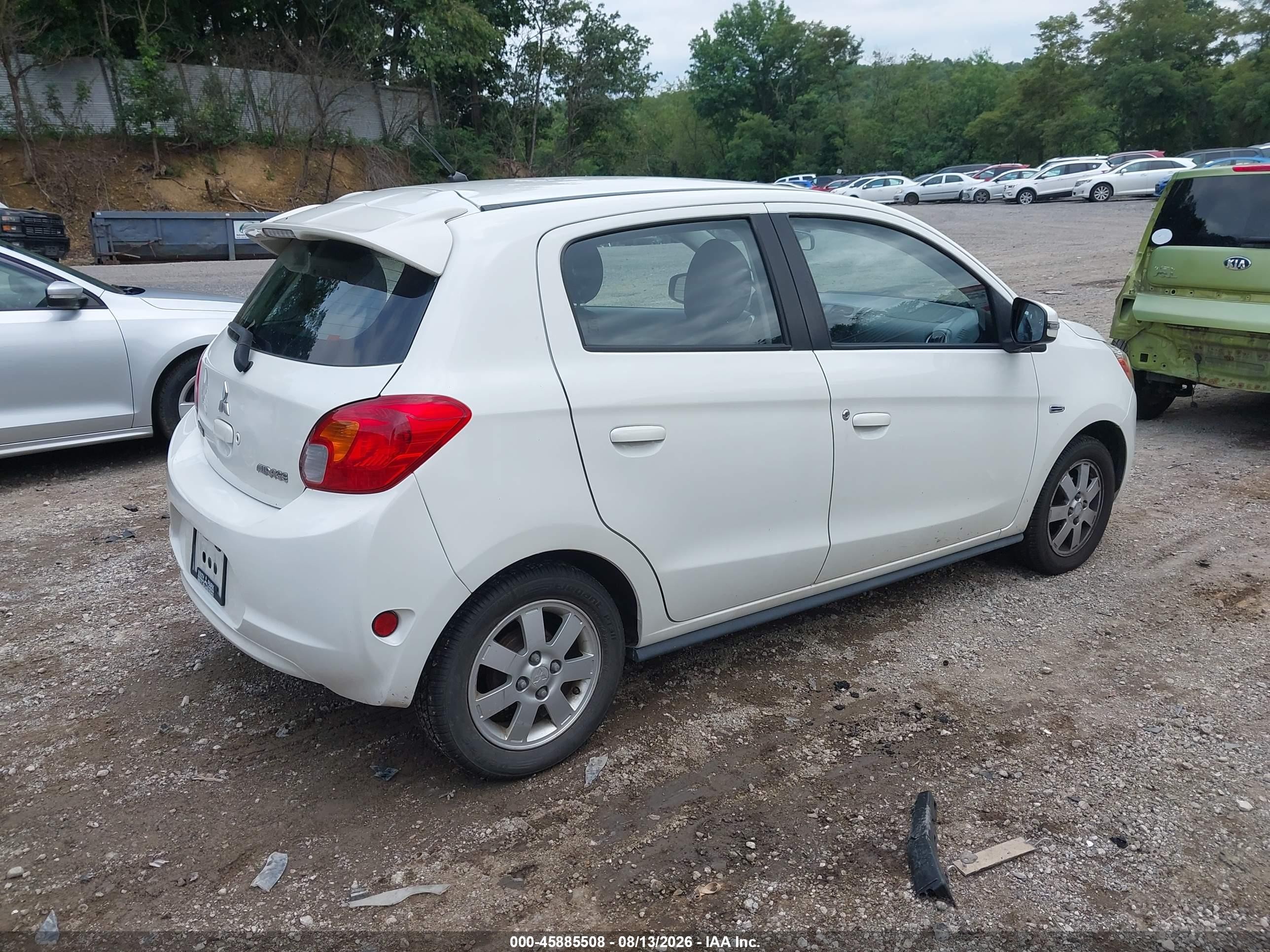 2015 Mitsubishi Mirage Es White vin: ML32A4HJ6FH037531