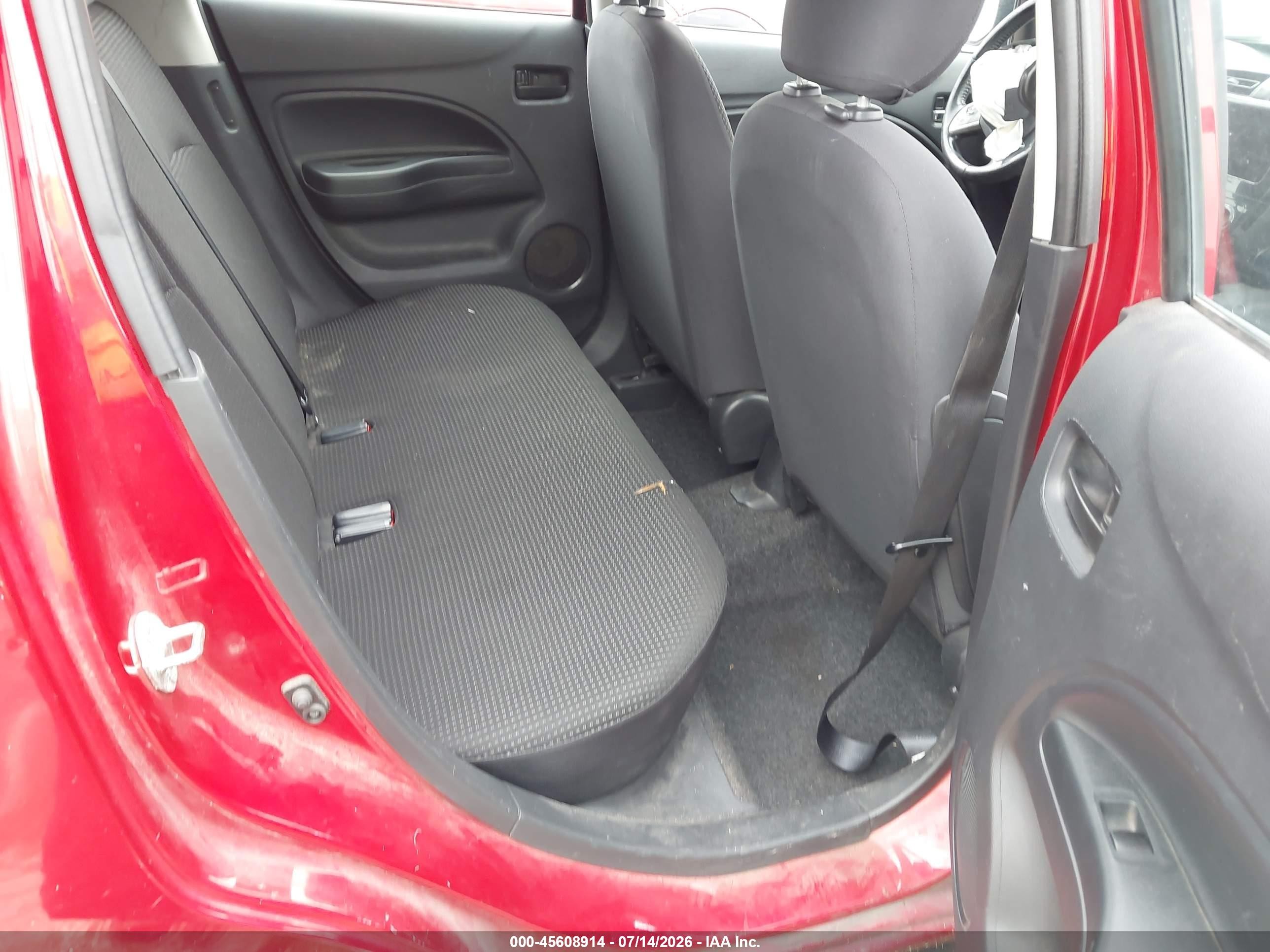 2015 Mitsubishi Mirage Es Красный vin: ML32A4HJ6FH038081