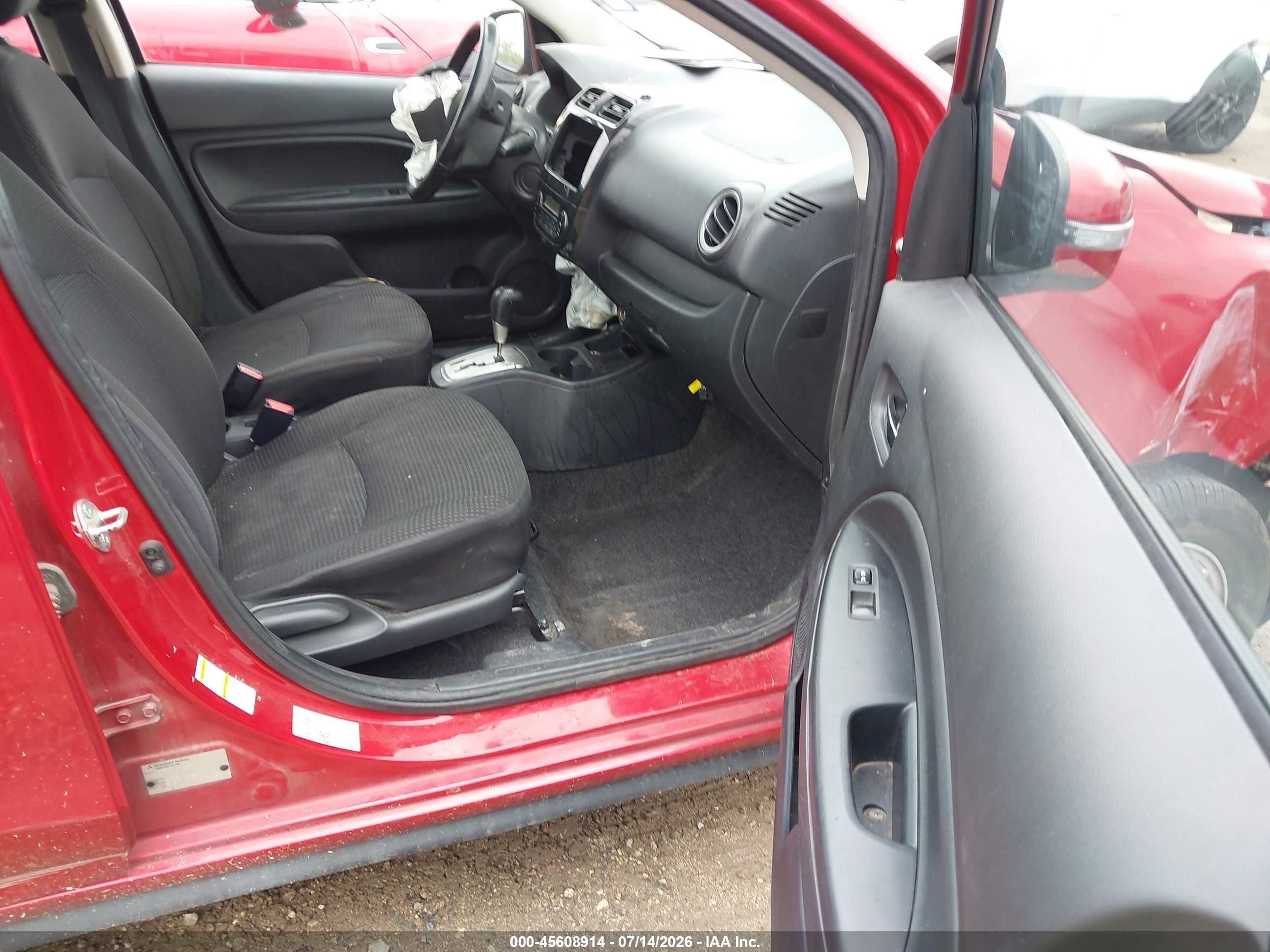 2015 Mitsubishi Mirage Es Красный vin: ML32A4HJ6FH038081