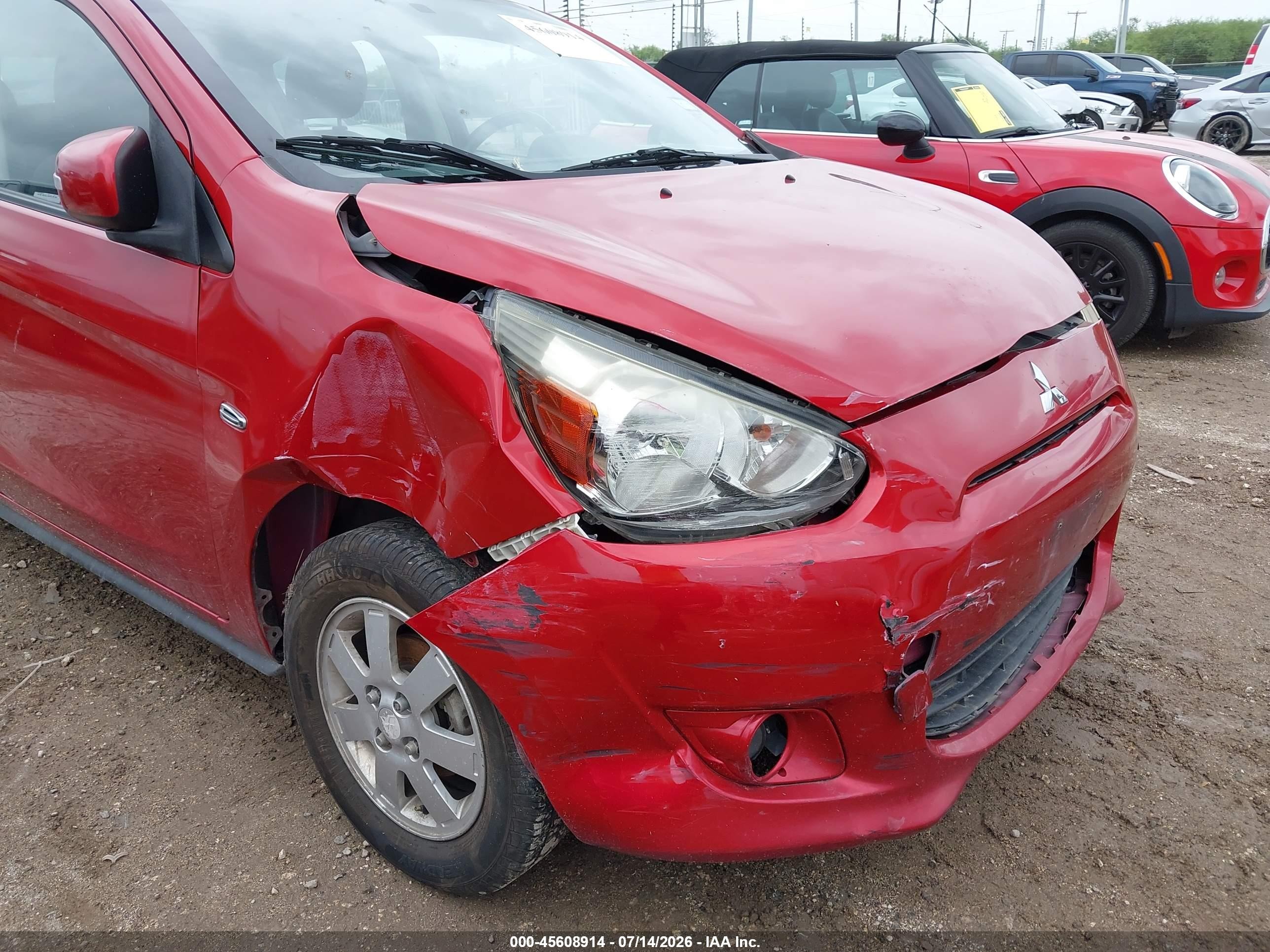 2015 Mitsubishi Mirage Es Красный vin: ML32A4HJ6FH038081