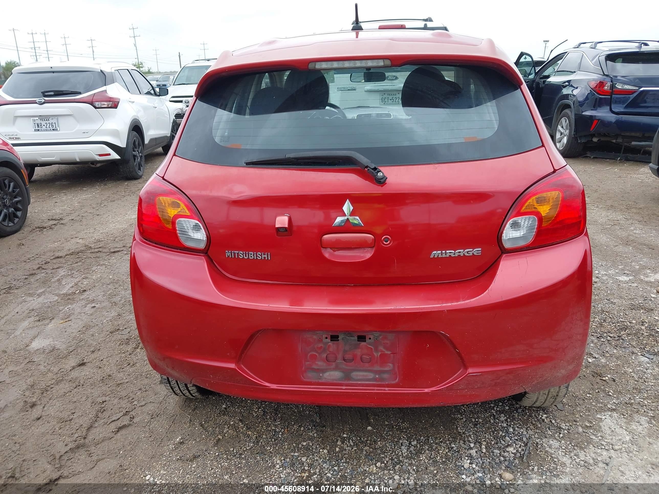 2015 Mitsubishi Mirage Es Красный vin: ML32A4HJ6FH038081