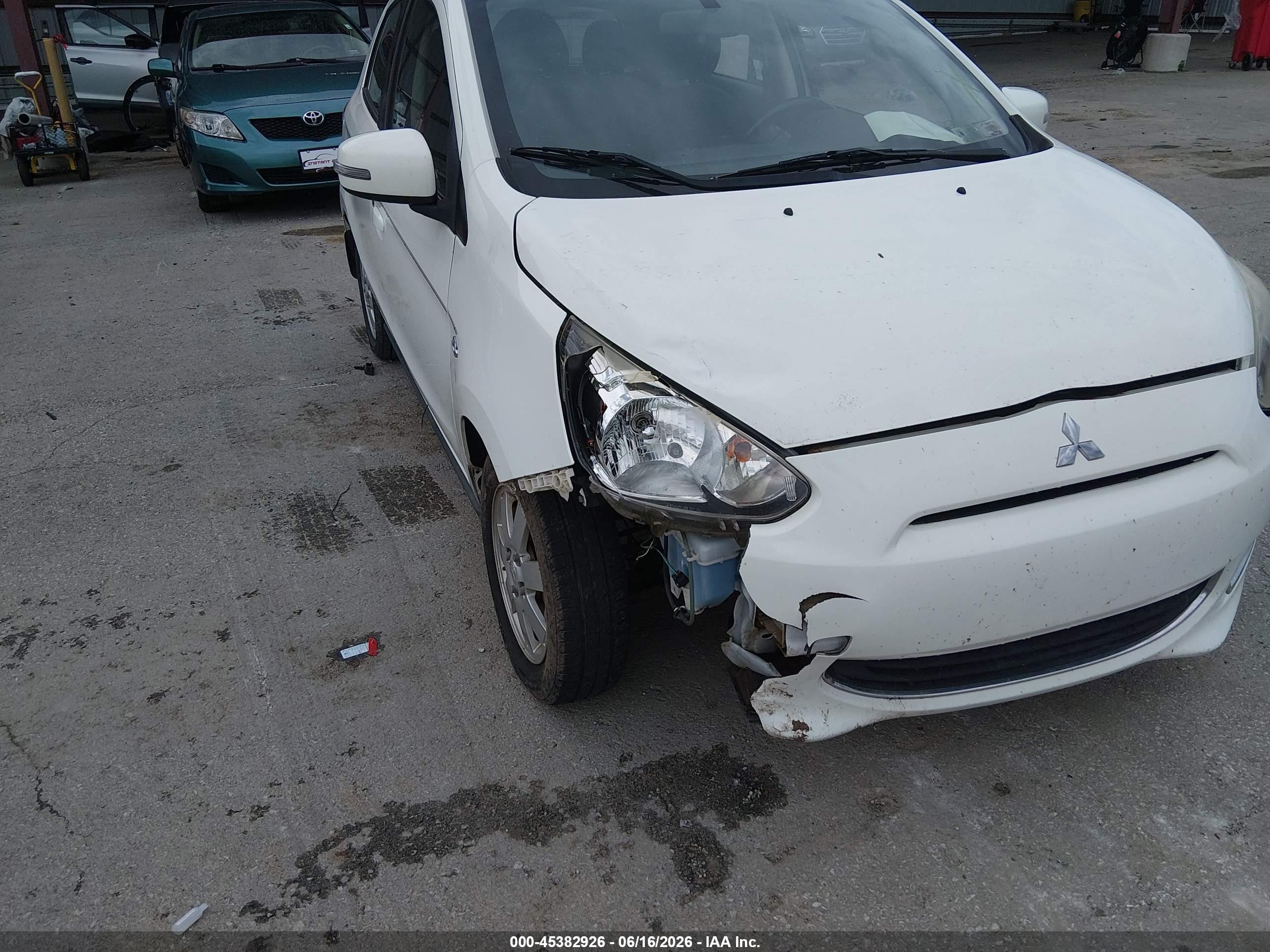 2015 Mitsubishi Mirage Es White vin: ML32A4HJ7FH031298