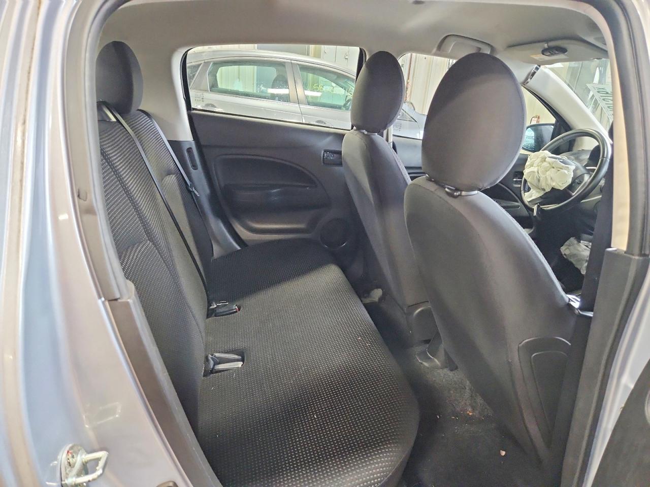 2015 Mitsubishi Mirage Es Silver vin: ML32A4HJ7FH054967