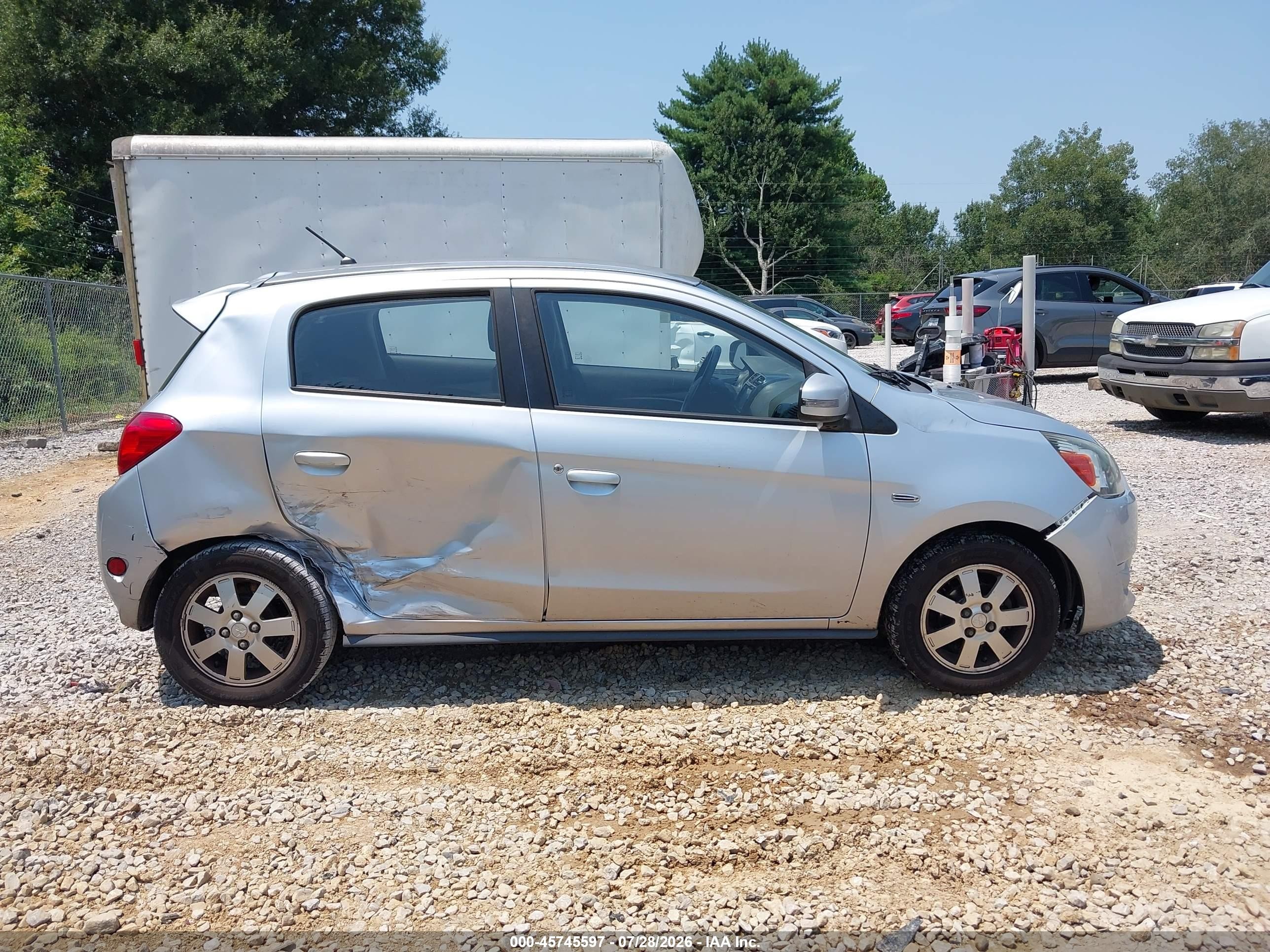 2015 Mitsubishi Mirage Es Серебряный vin: ML32A4HJ8FH032363