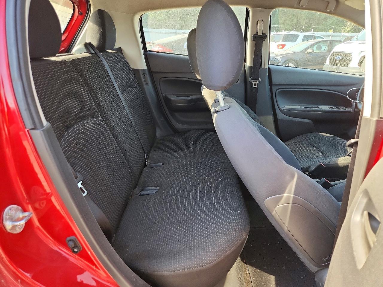 2015 Mitsubishi Mirage Es Red vin: ML32A4HJ8FH052340